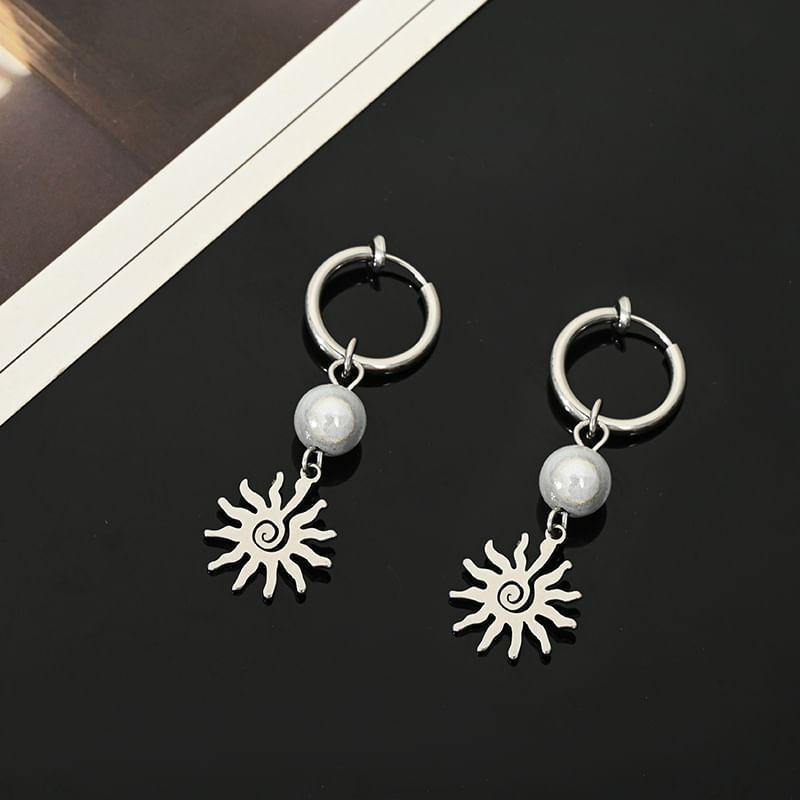 Metal Sun Dangle Earring Product Image