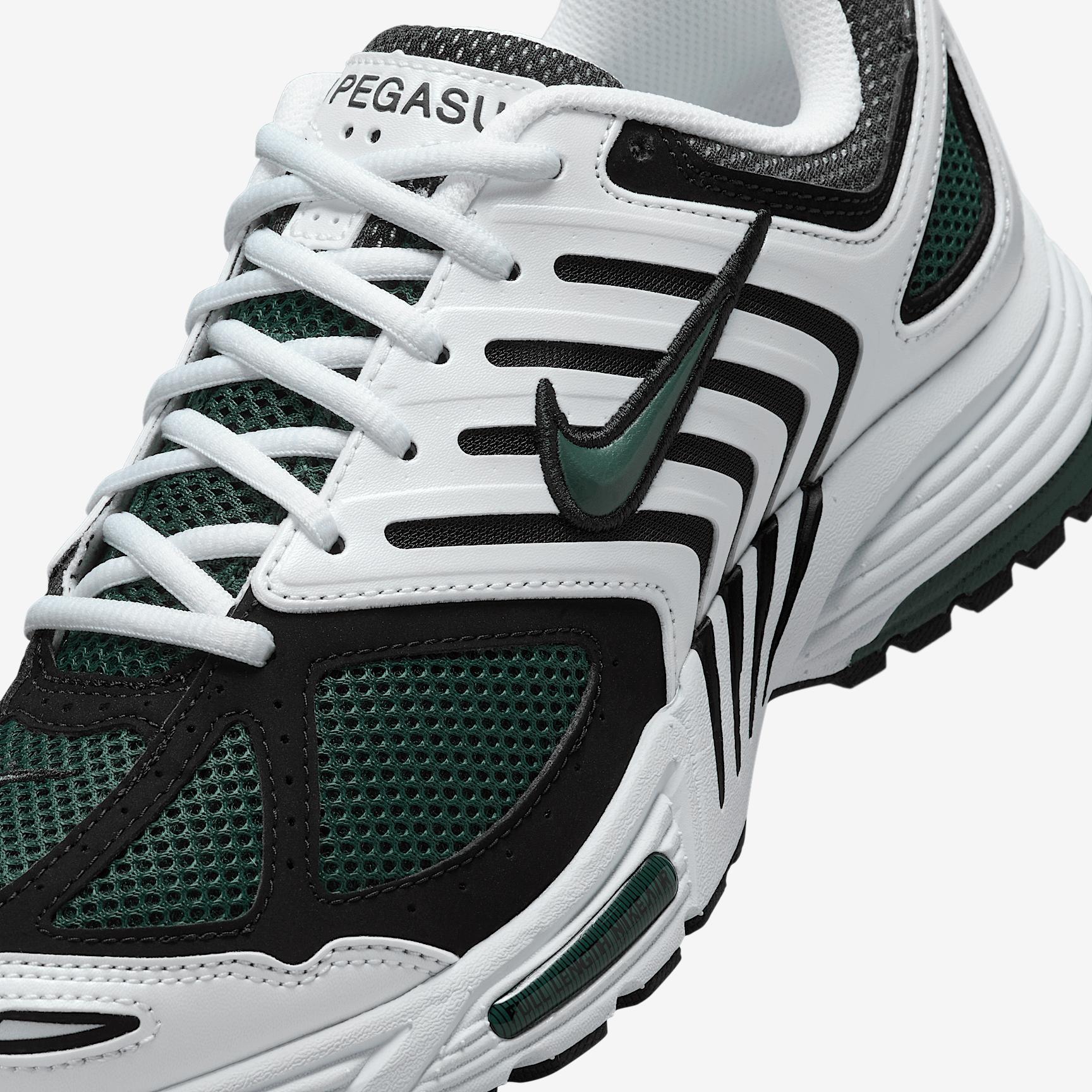 Nike Women's Air Pegasus 2005 Shoes Product Image