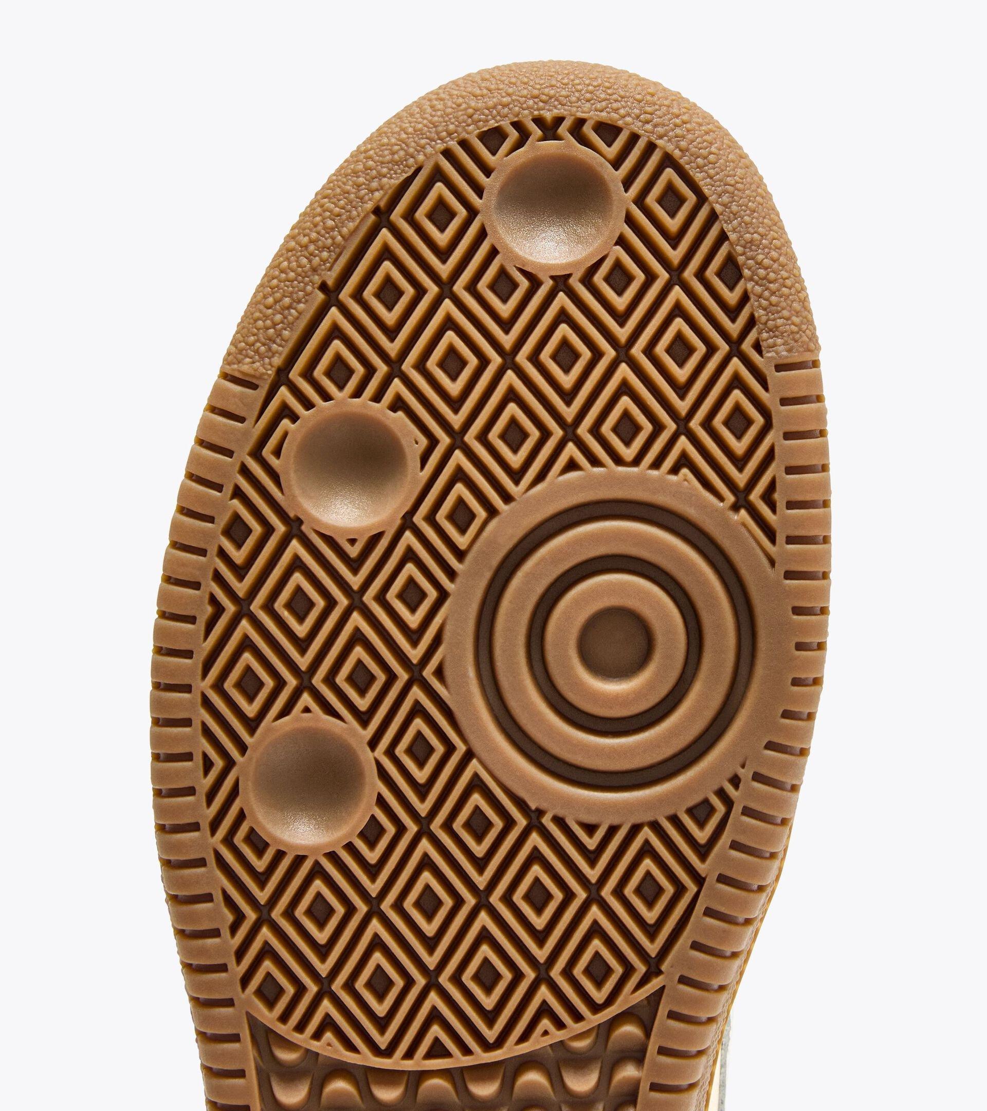 TRAINER METALLIC Product Image