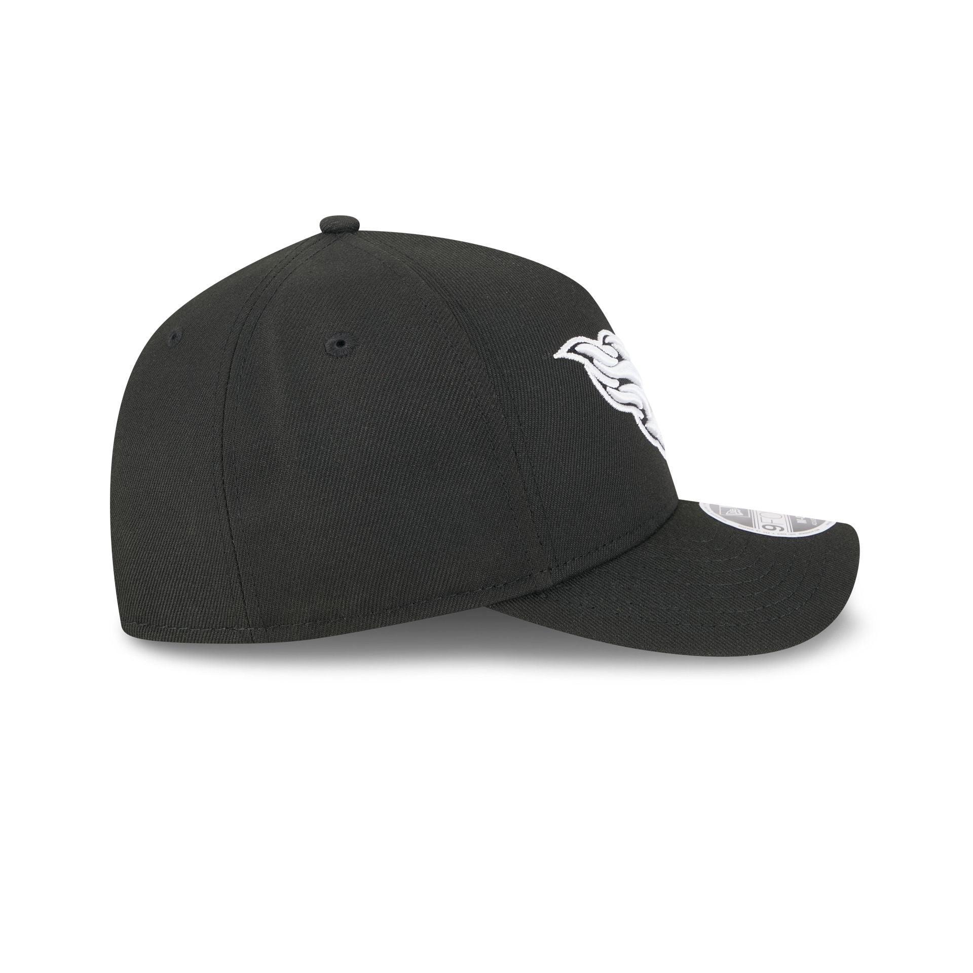 Tennessee Titans Black & White 9FORTY M-Crown A-Frame Snapback Hat Male Product Image