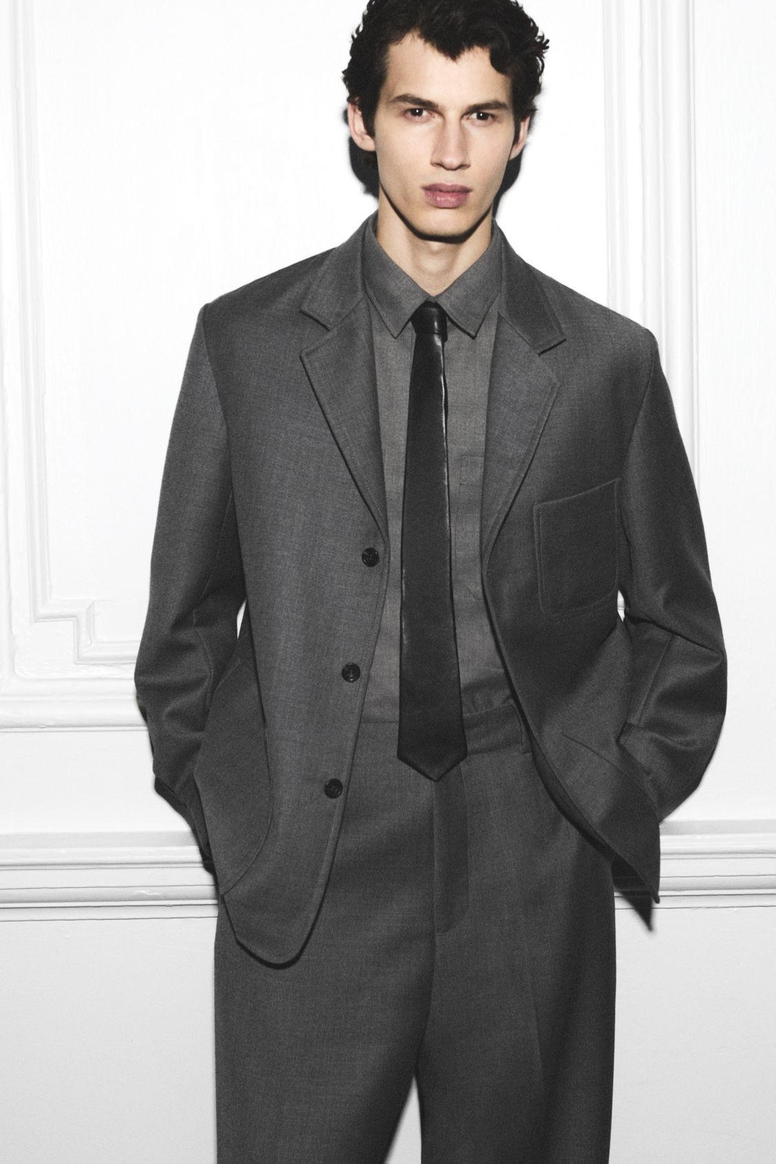 RELAXED UNSTRUCTURED MERINO WOOL-BLEND BLAZER Product Image