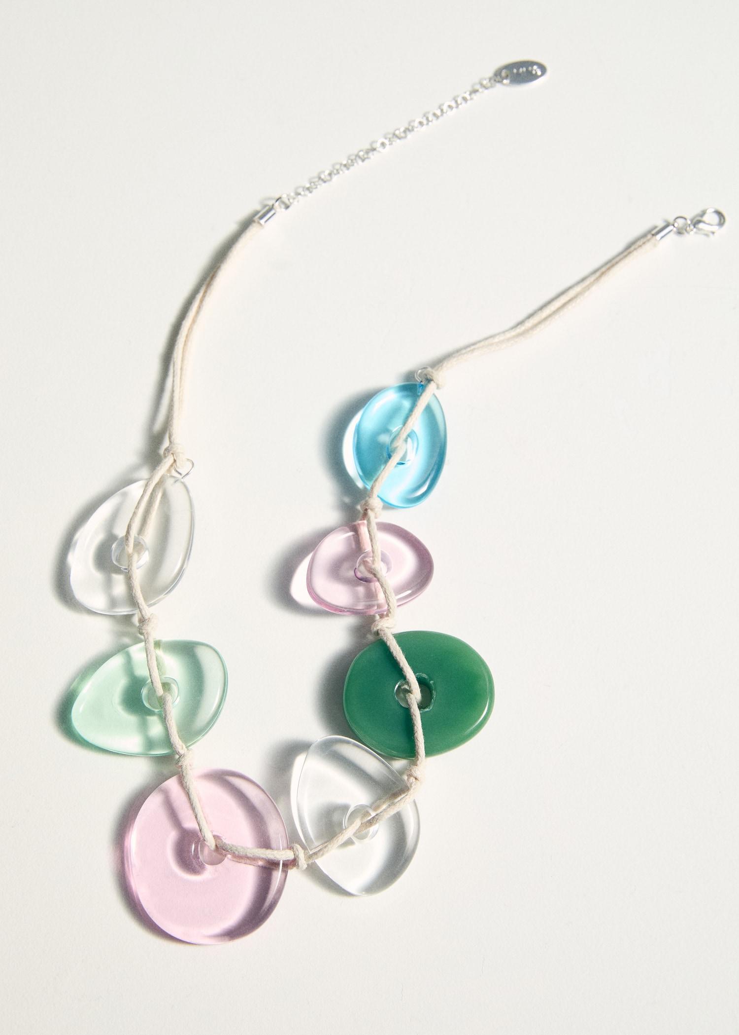 Contrasting pendant necklace - Women | MANGO USA Product Image