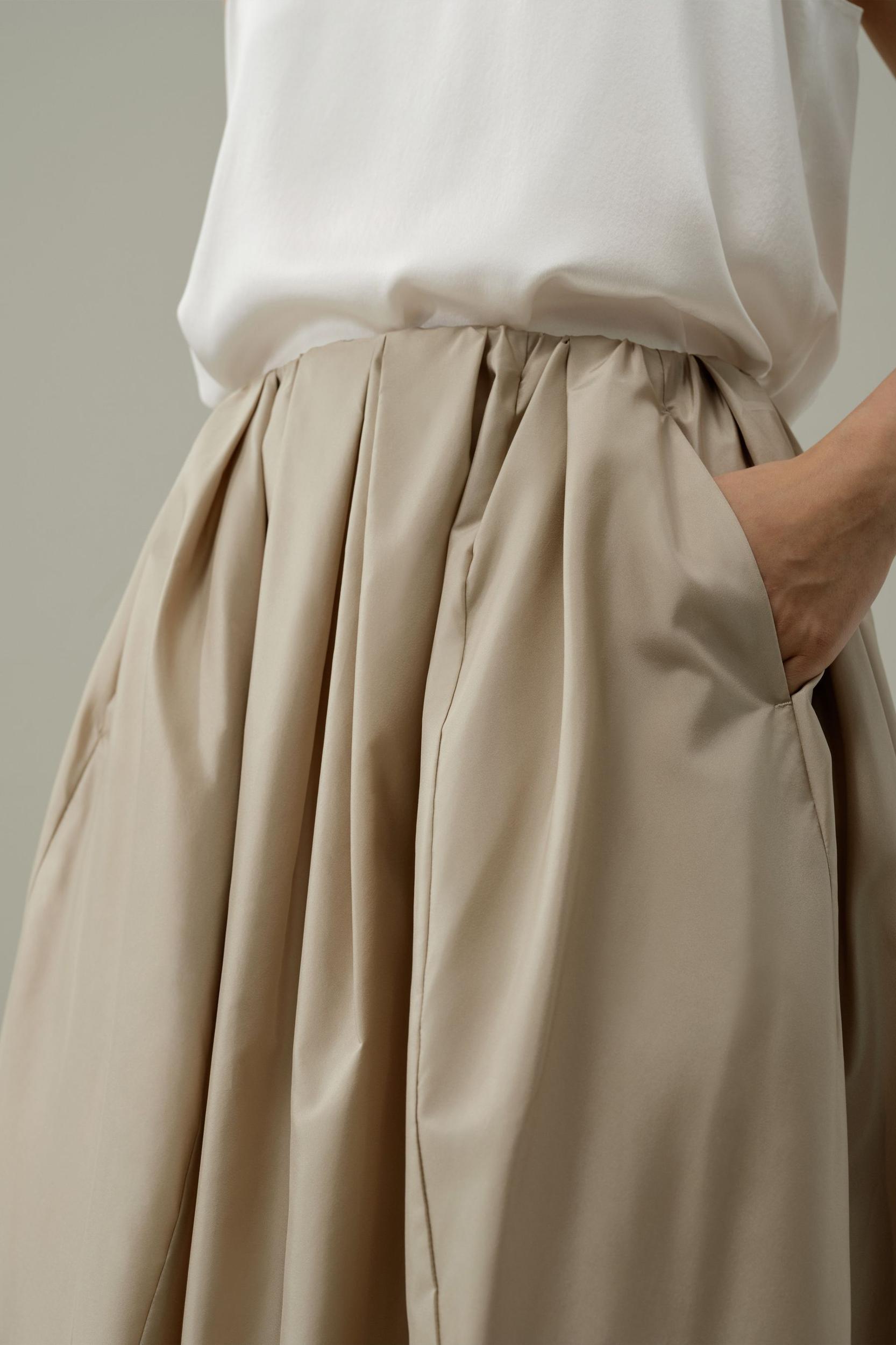 Waist-Pleated Silk Taffeta Skirt Product Image