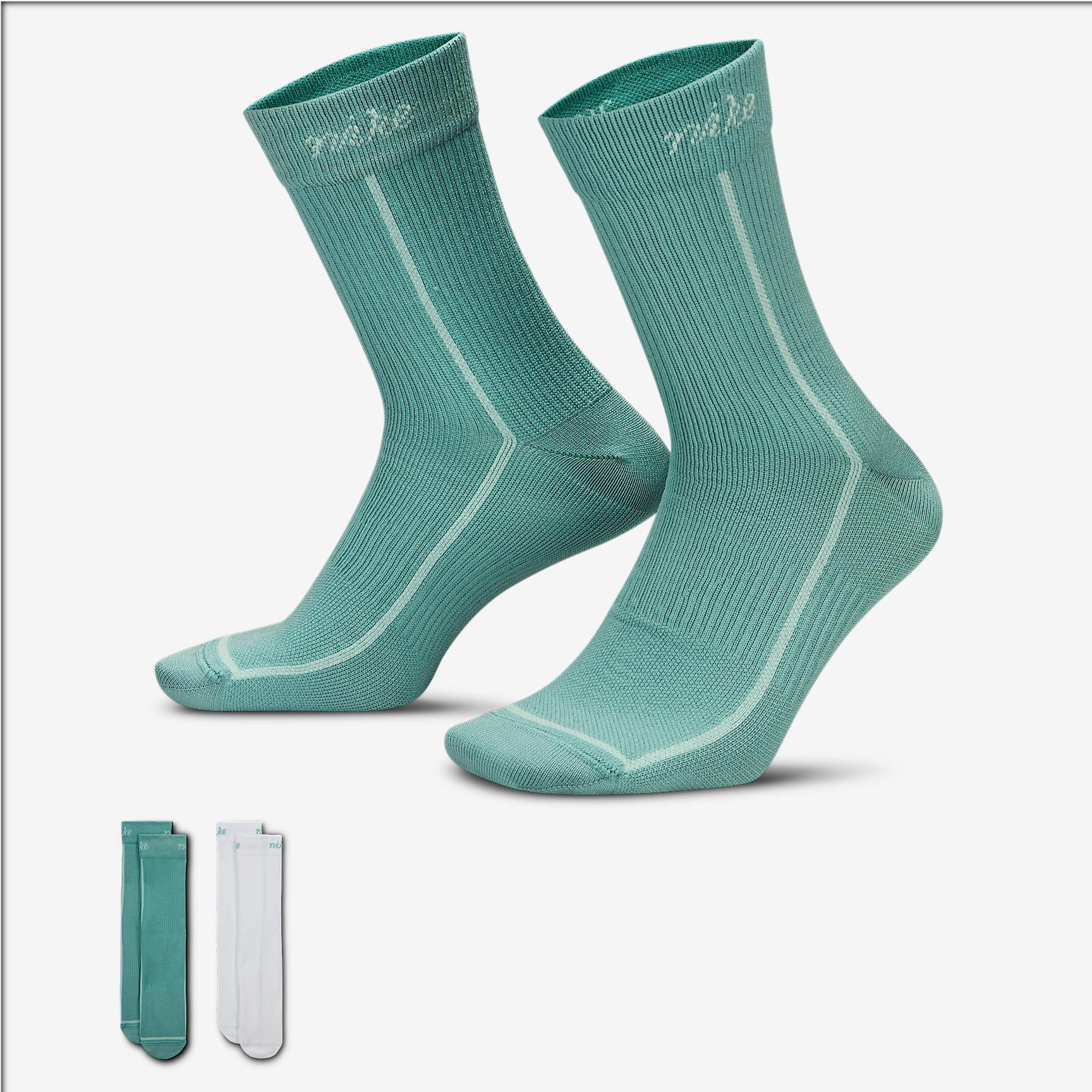 Nike Women's Everyday Plus Lightweight Crew Socks (2-Pair) Product Image