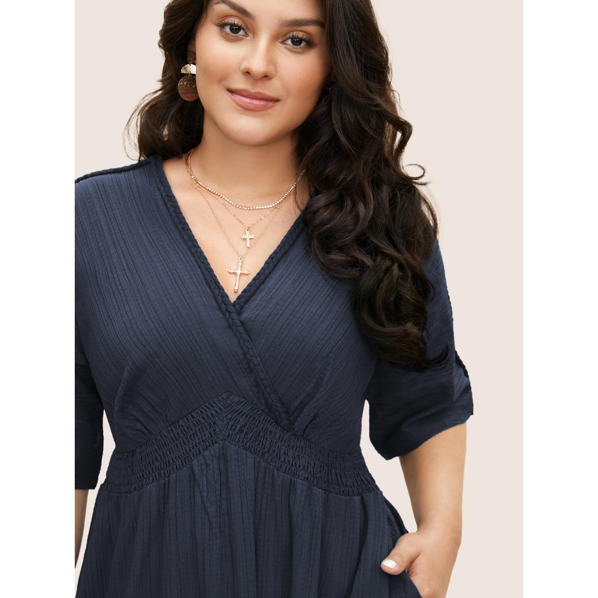 Plus Size V Neck Shirred Contrast Webbing Split Side Dress DarkBlue Women Resort Texture V-neck Half Sleeve Curvy BloomChic 26/4X Product Image