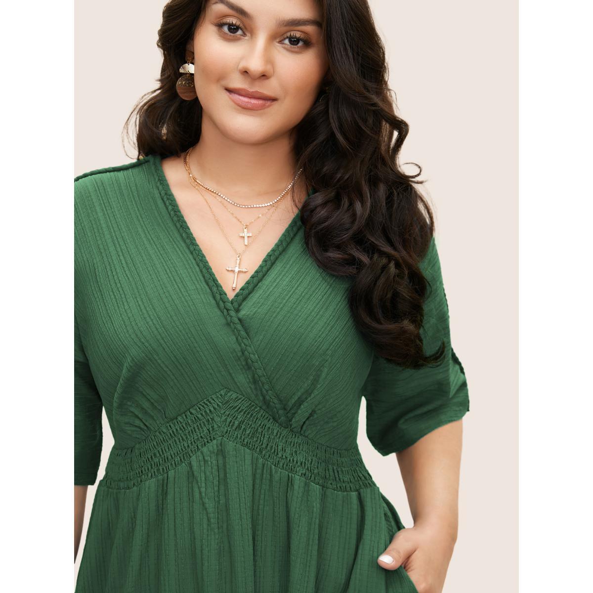 Plus Size V Neck Shirred Contrast Webbing Split Side Dress Emerald Women Resort Texture V-neck Half Sleeve Curvy BloomChic 10/M Product Image