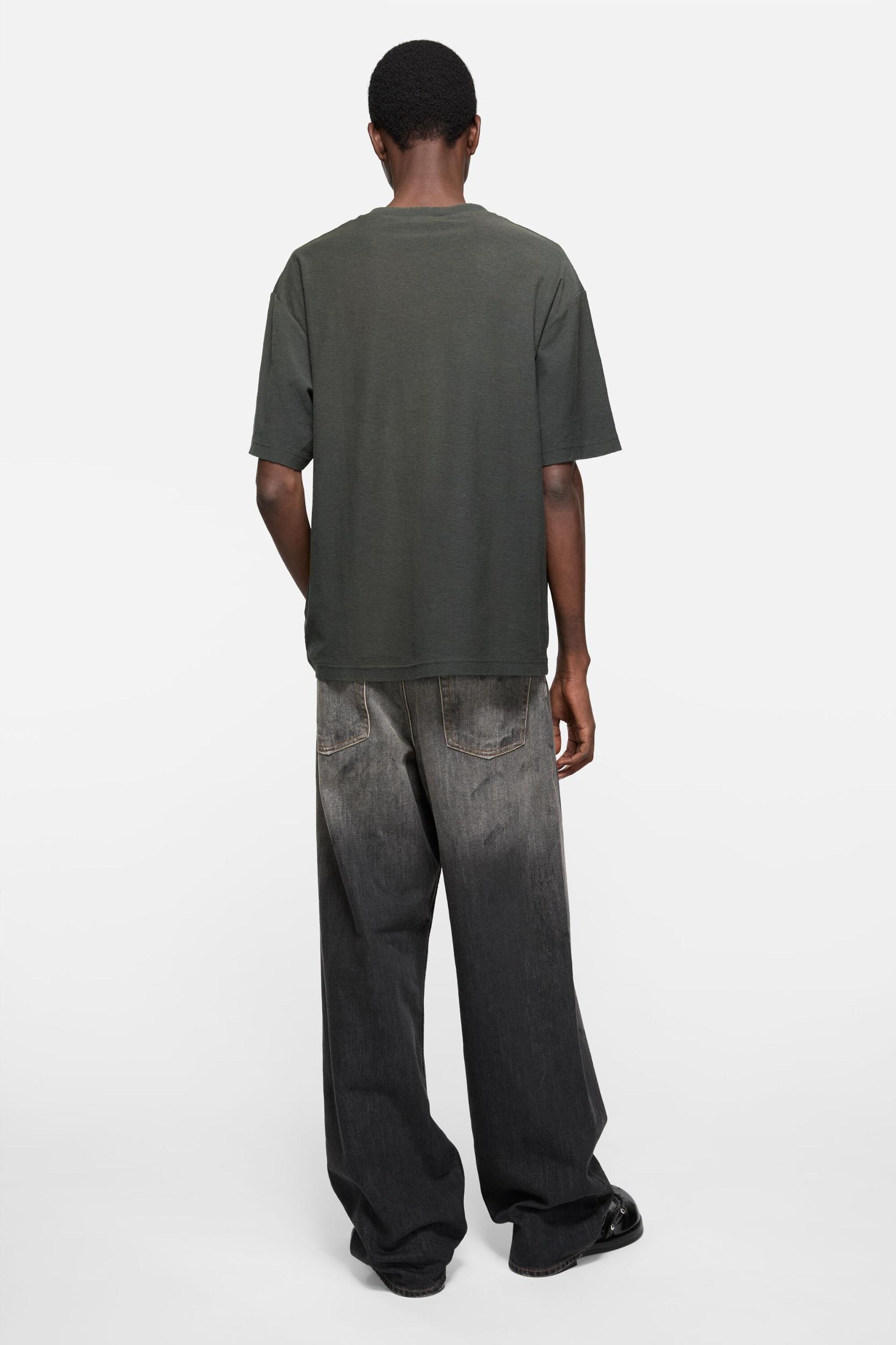 Logo t-shirt - Relaxed fit Product Image