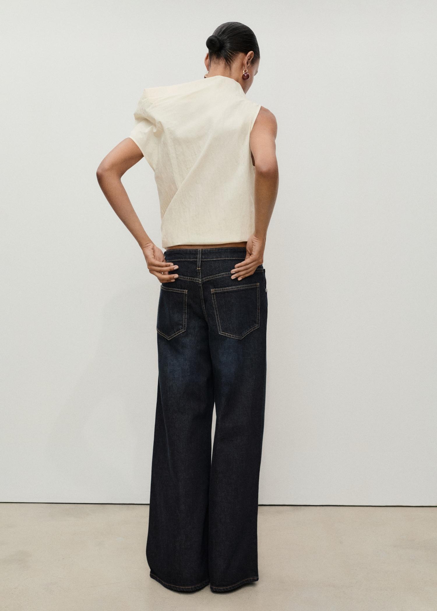Low-rise rinse-wash wideleg jeans - Women | MANGO USA Product Image