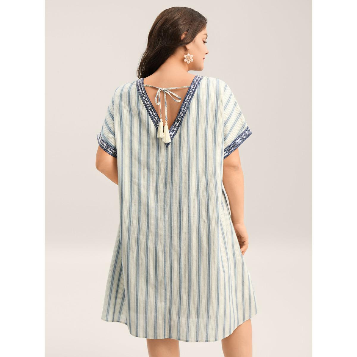 Plus Size Pure Cotton Stripe Print Pockets Midi Dress Ivory Women V-neck Short sleeve Curvy BloomChic 18-20/2X Product Image