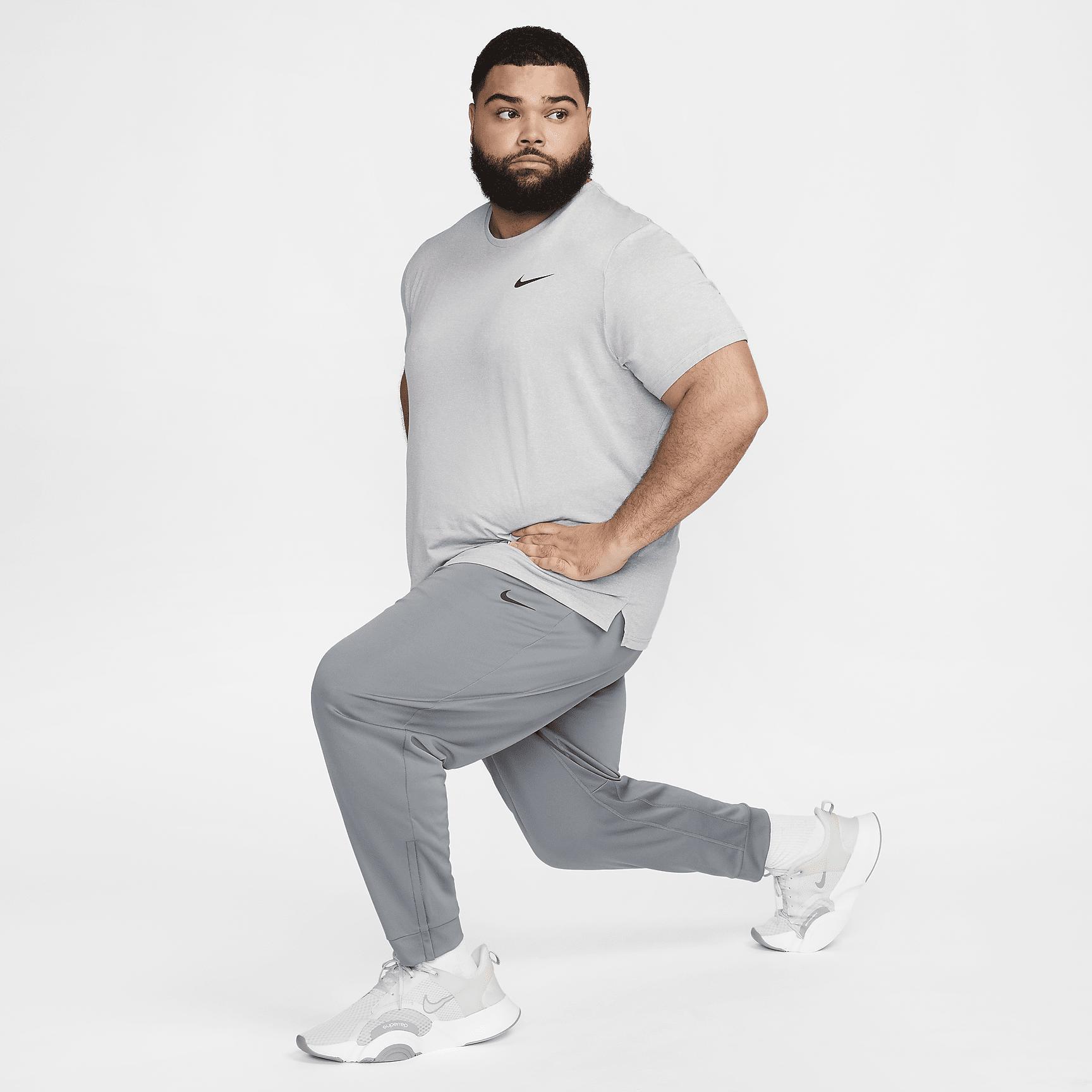 Nike Men's Totality Dri-FIT Tapered Versatile Pants Product Image