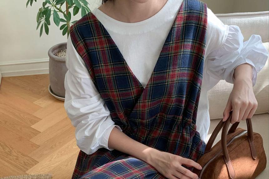 Sleeveless Plaid Midi Dress Product Image
