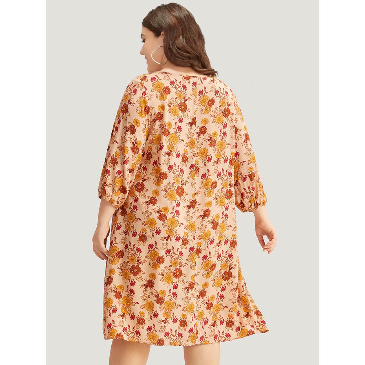 Plus Size Supersoft Essentials Floral Print Pocket V Neck Dress Apricot Women Resort Elastic cuffs V-neck Elbow-length sleeve Curvy Midi Dress BloomChic 26/4X Product Image
