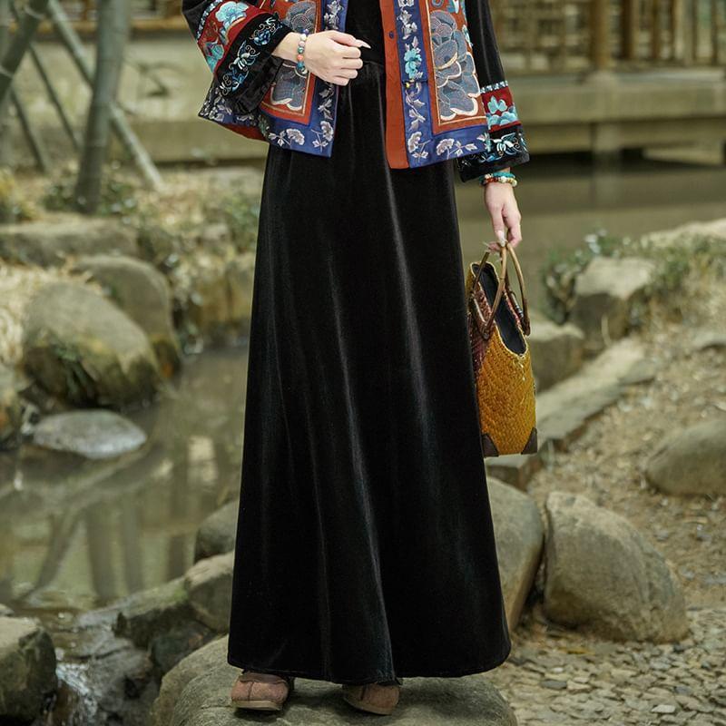 Long-Sleeve Floral Embroidered Velvet Top / High Waist Midi A-Line Skirt / Vest Product Image