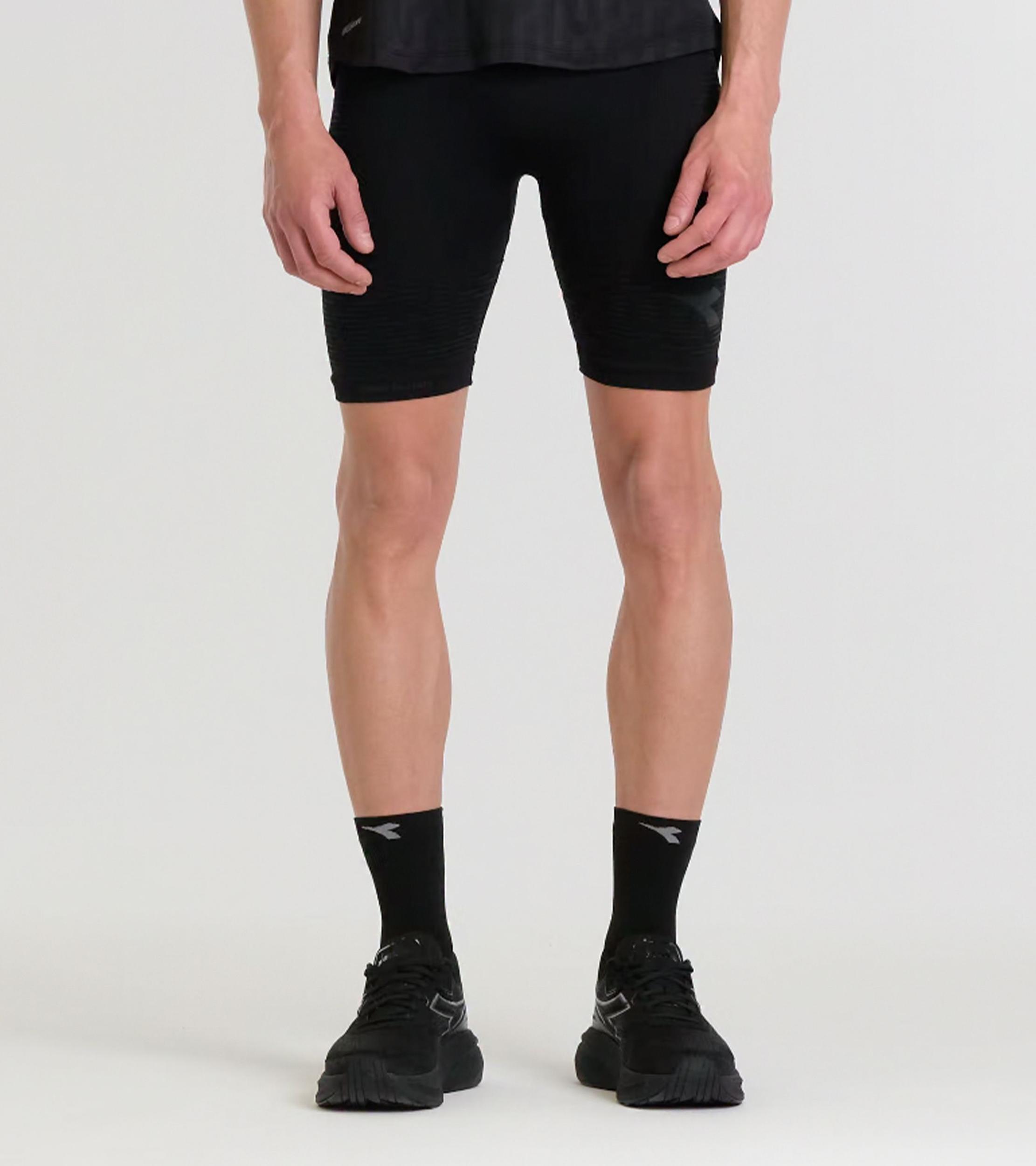 STRATOUNO HALF-TIGHT Product Image