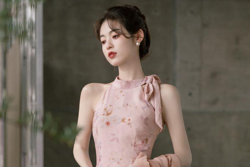Sleeveless Halter Floral Midi Qipao / Light Jacket / Set Product Image