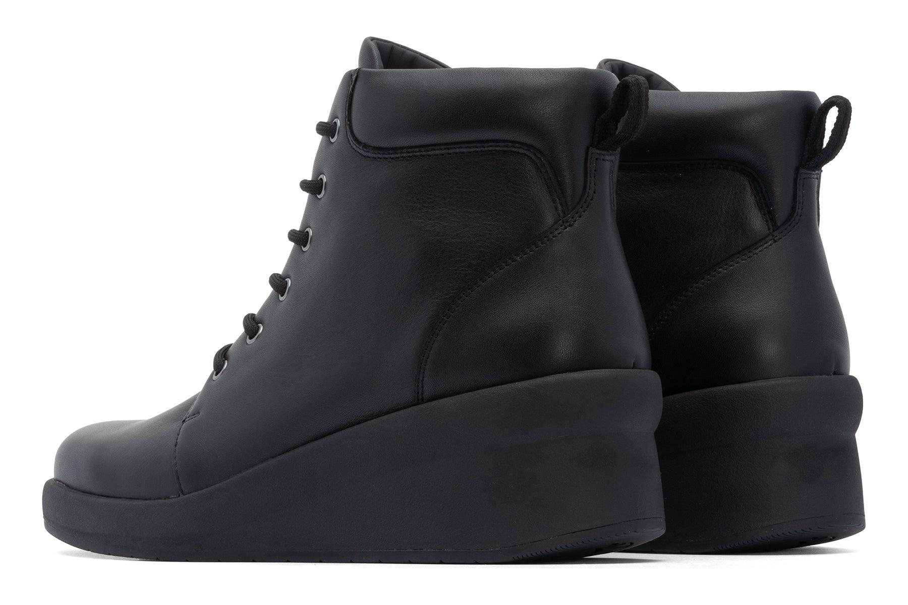 Passage Lace Up Product Image