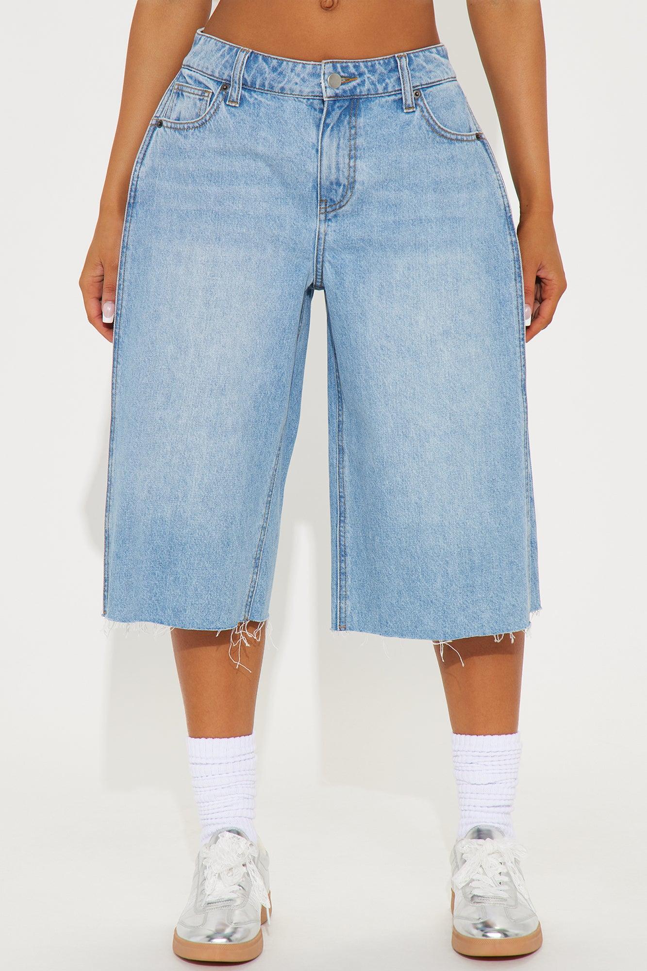 Aleksa Pleated Non Stretch Denim Jorts - Light Wash Product Image