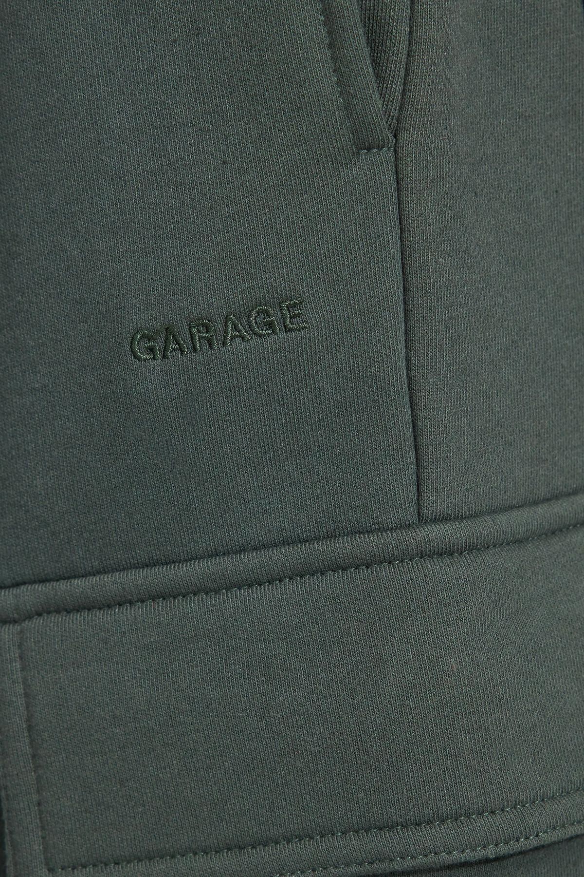 UltraFleece Cargo Sweatpants Product Image