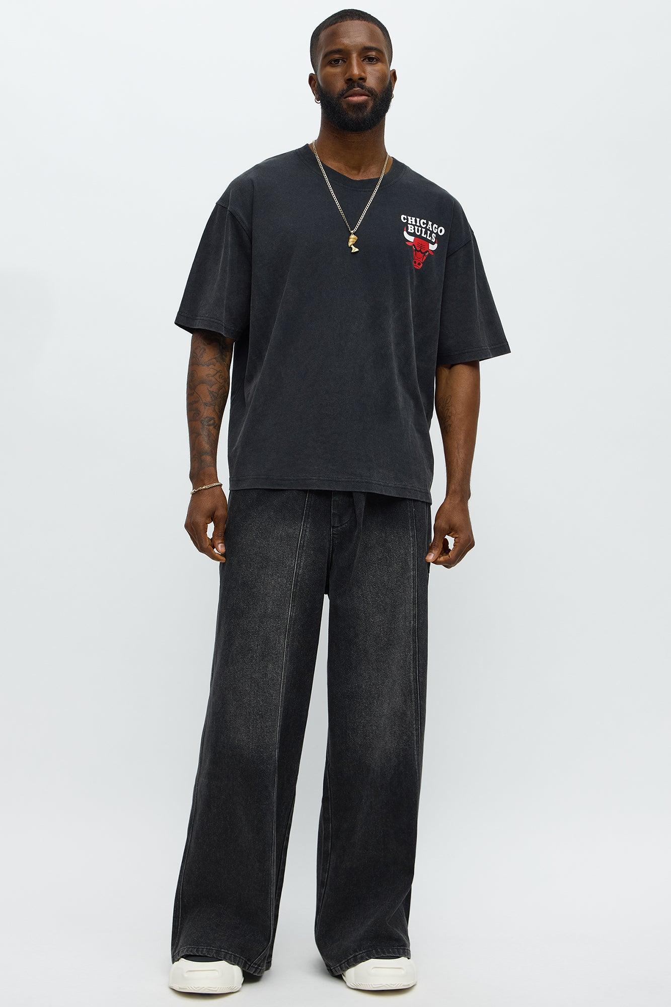Bulls Freethrow Oversized Short Sleeve Tee - Black Product Image