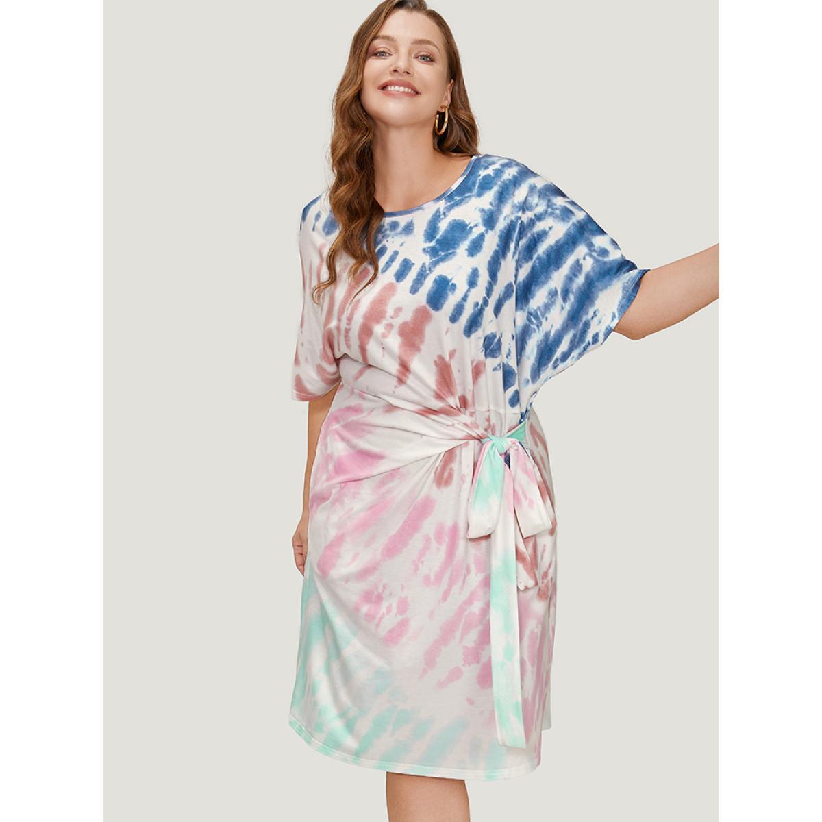 Plus Size Tie Dye Dolman Sleeve Pocket Knot Side Dress Multicolor Women Casual Knotted Round Neck Short sleeve Curvy Midi Dress BloomChic 28/5X Product Image