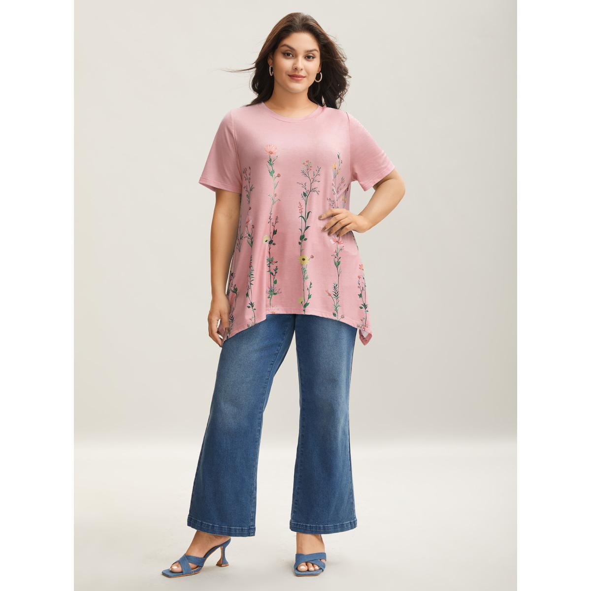 Plus Size Stretchy Hi-Low Hem Floral T-Shirt Blush Women Elegant Asymmetrical Natural Flowers Round Neck Loose Everyday T-shirts BloomChic 18-20/2X Product Image