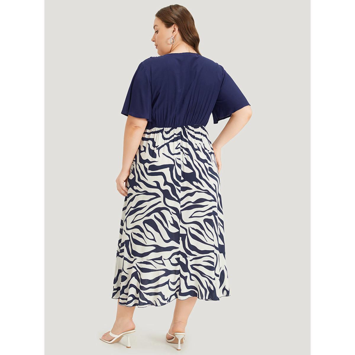 Plus Size Water Ripple Patchwork Wrap Pocket Knotted Dress Navy Women Office Wrap V-neck Sleeveless Curvy Midi Dress BloomChic 14-16/1X Product Image