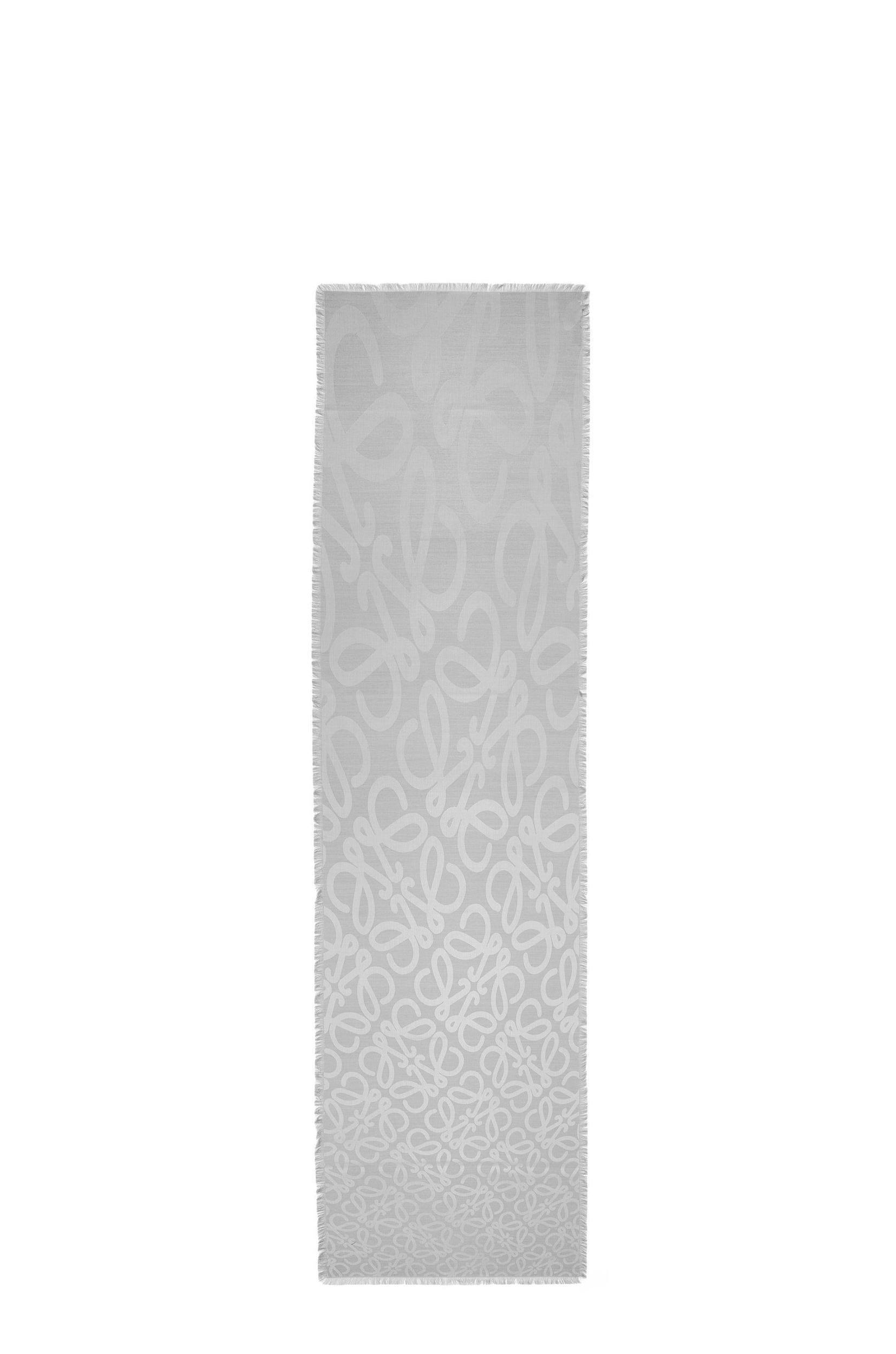 Scarf in silk and wool Product Image