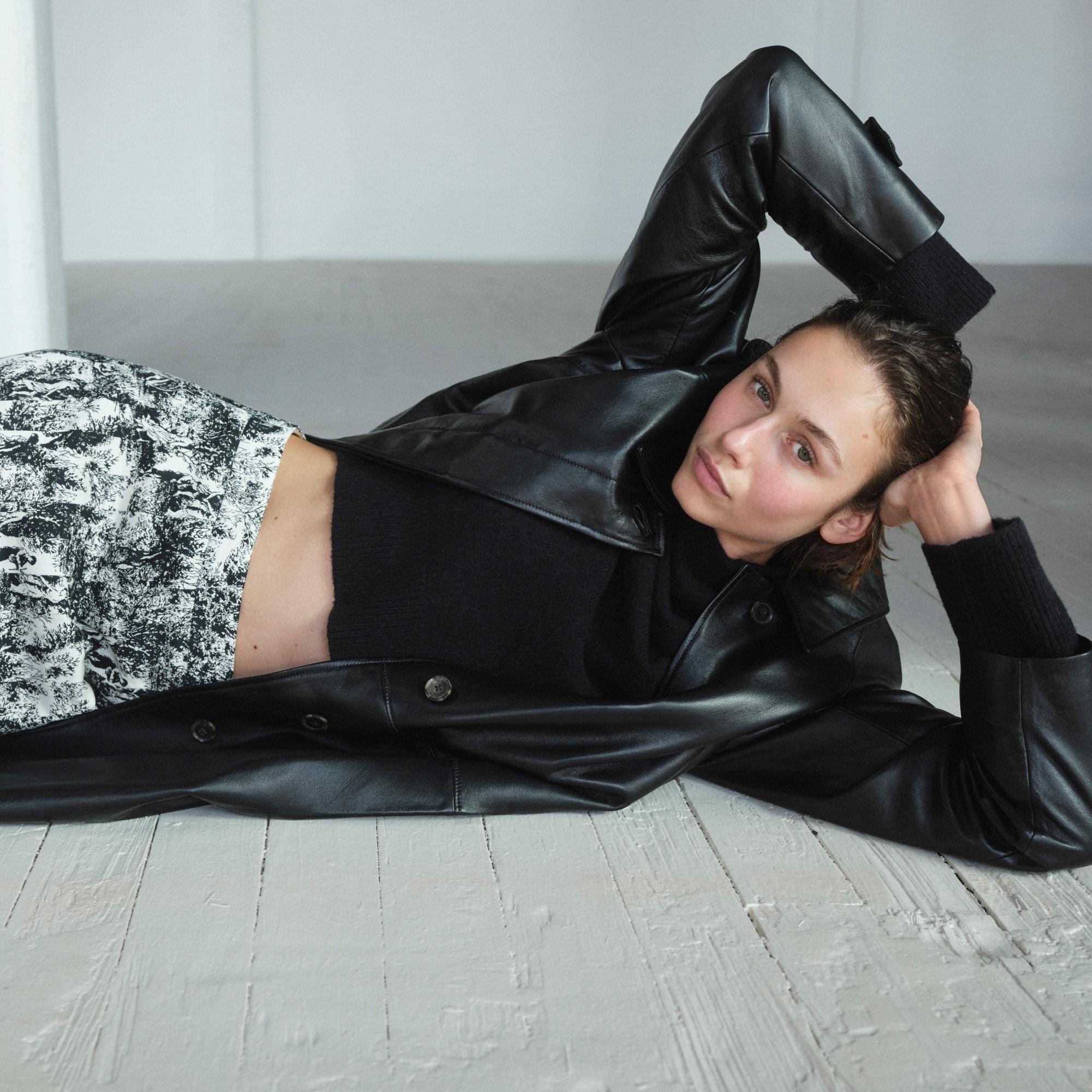 Pleated knee-length skirt in drapey viscose twill Product Image
