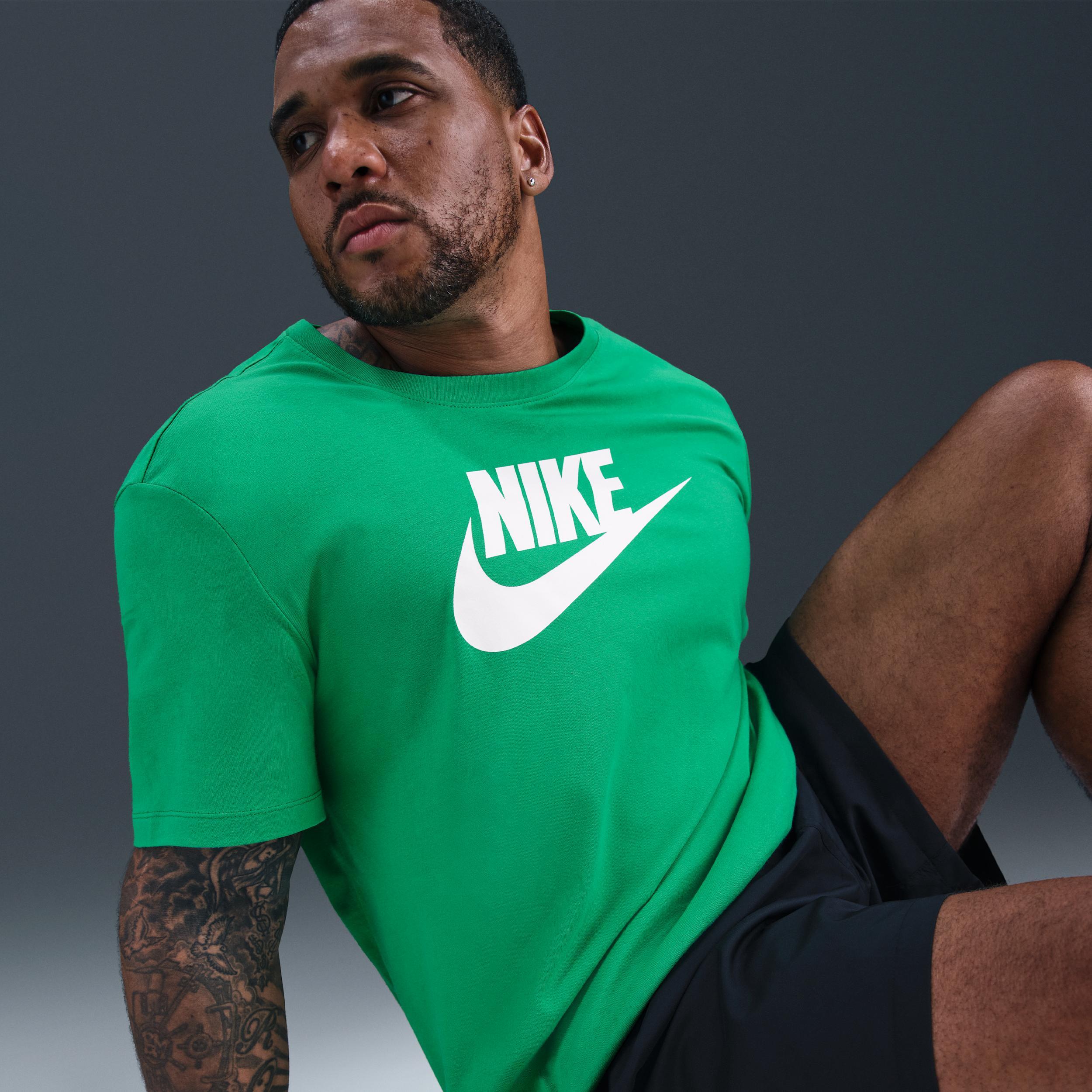Nike Sportswear Men's T-Shirt Product Image