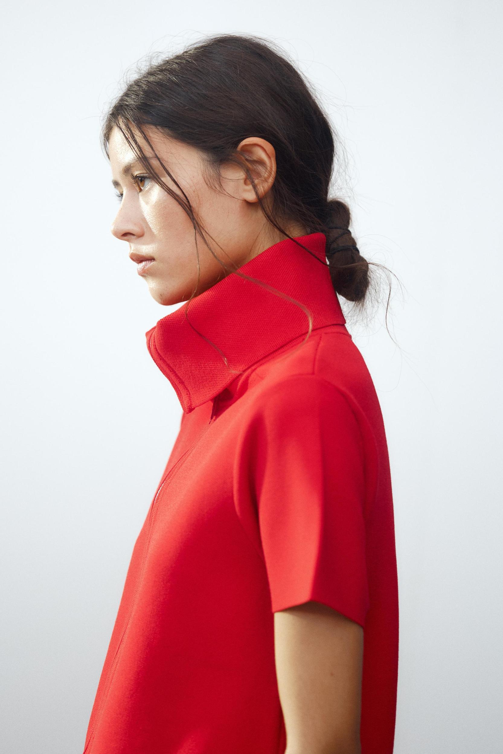 SHORT PLAIN KNIT DRESS Product Image