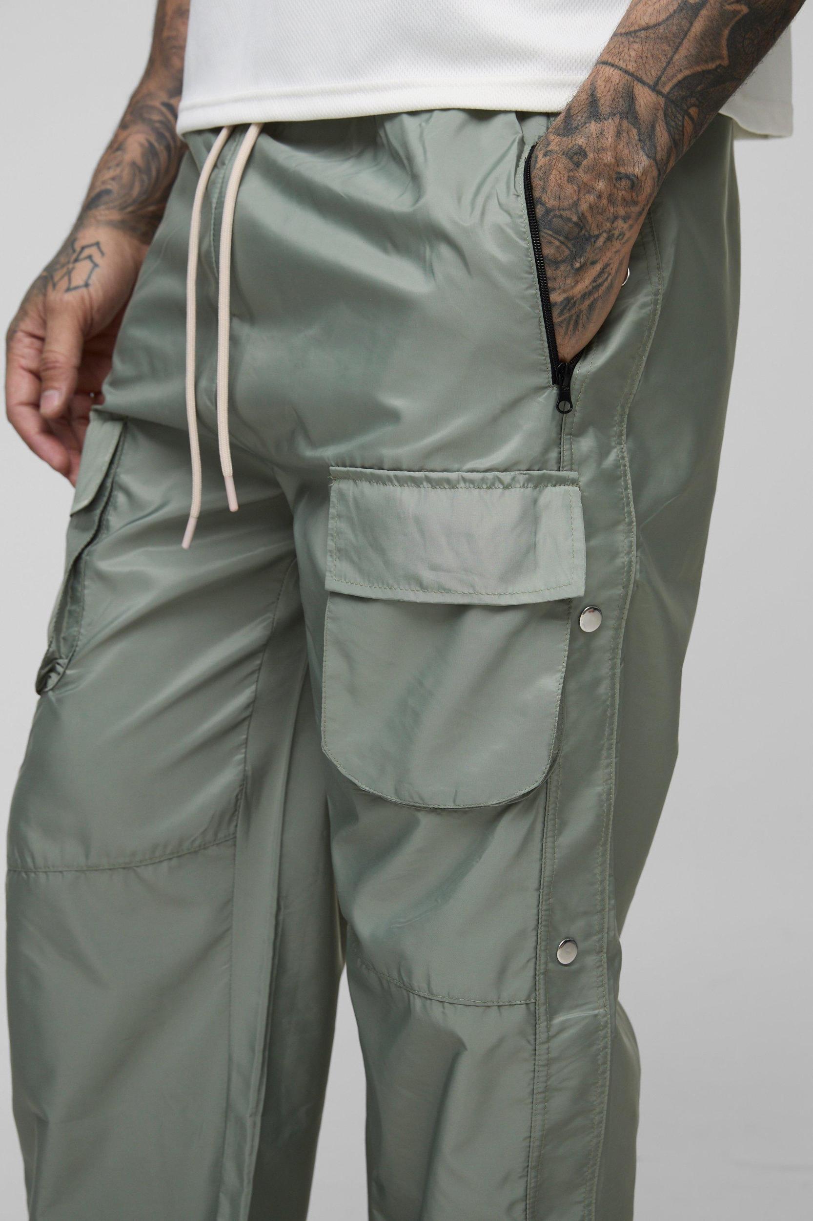 Tall Elasticated Waist Relaxed Cargo Trousers | boohooMAN USA Product Image