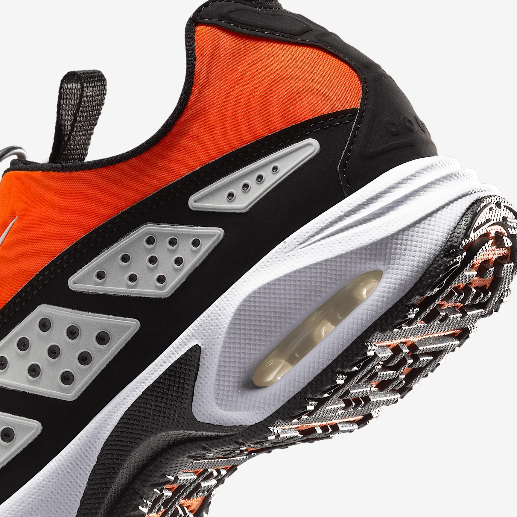Nike Women's Air Max SNDR Shoes Product Image