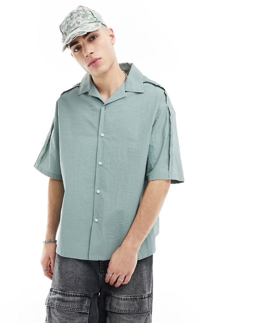 COLLUSION techy short sleeve revere shirt with raw seam detail Product Image