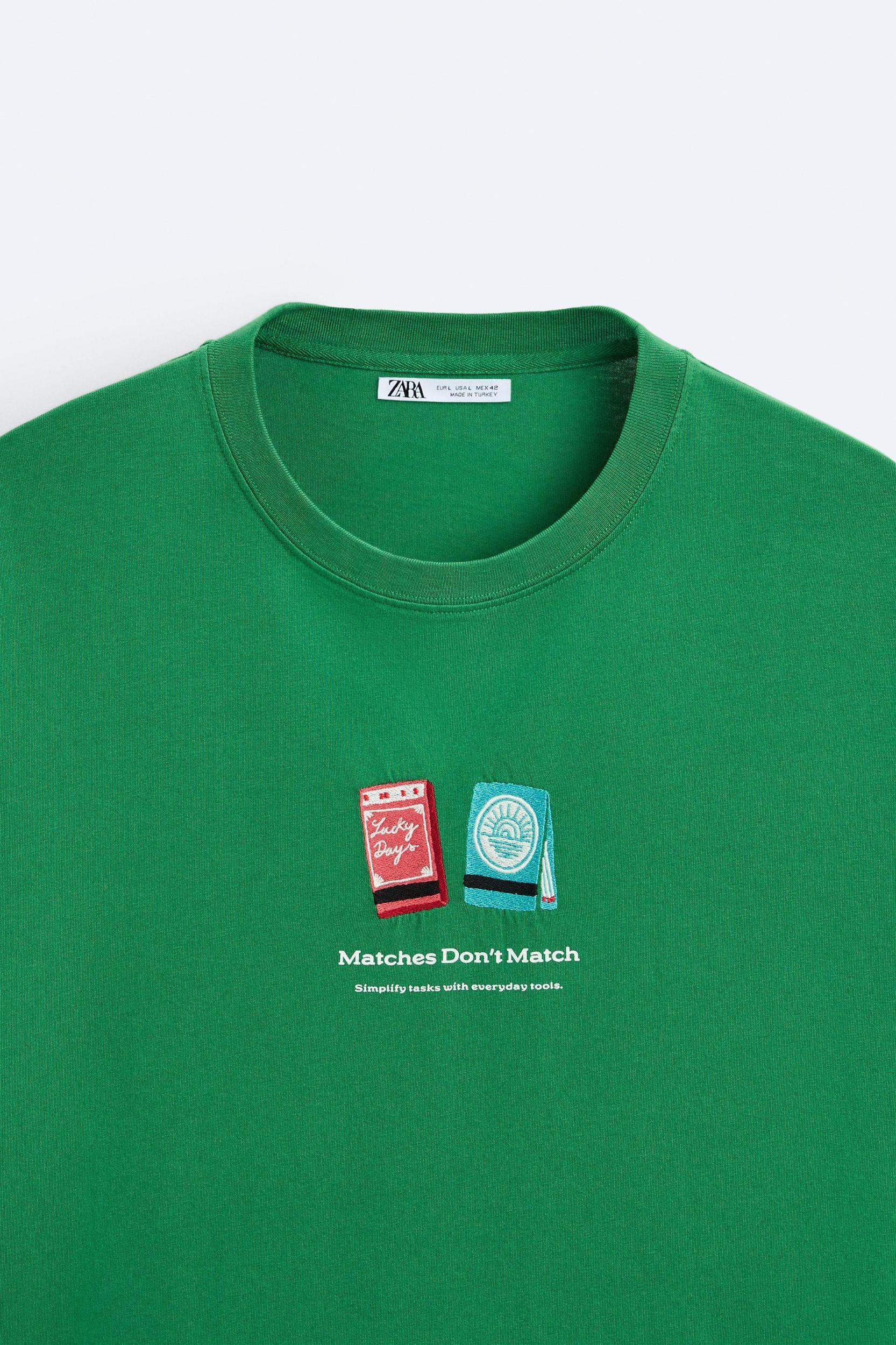 CONTRASTING PRINT T-SHIRT Product Image