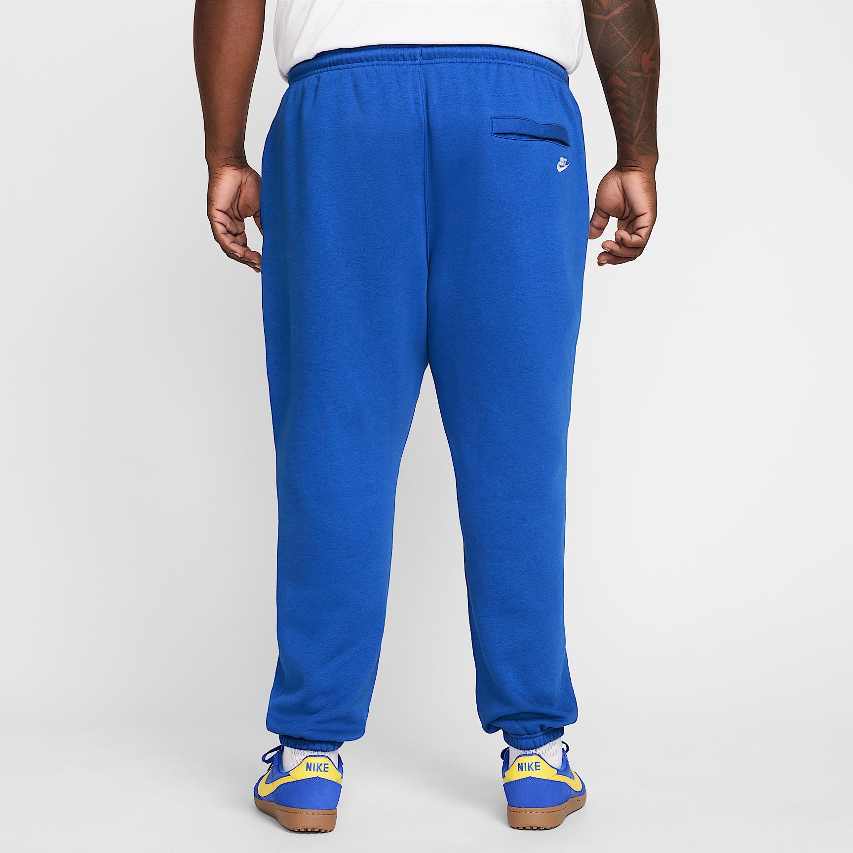 Nike Club Men's Fleece Pants Product Image