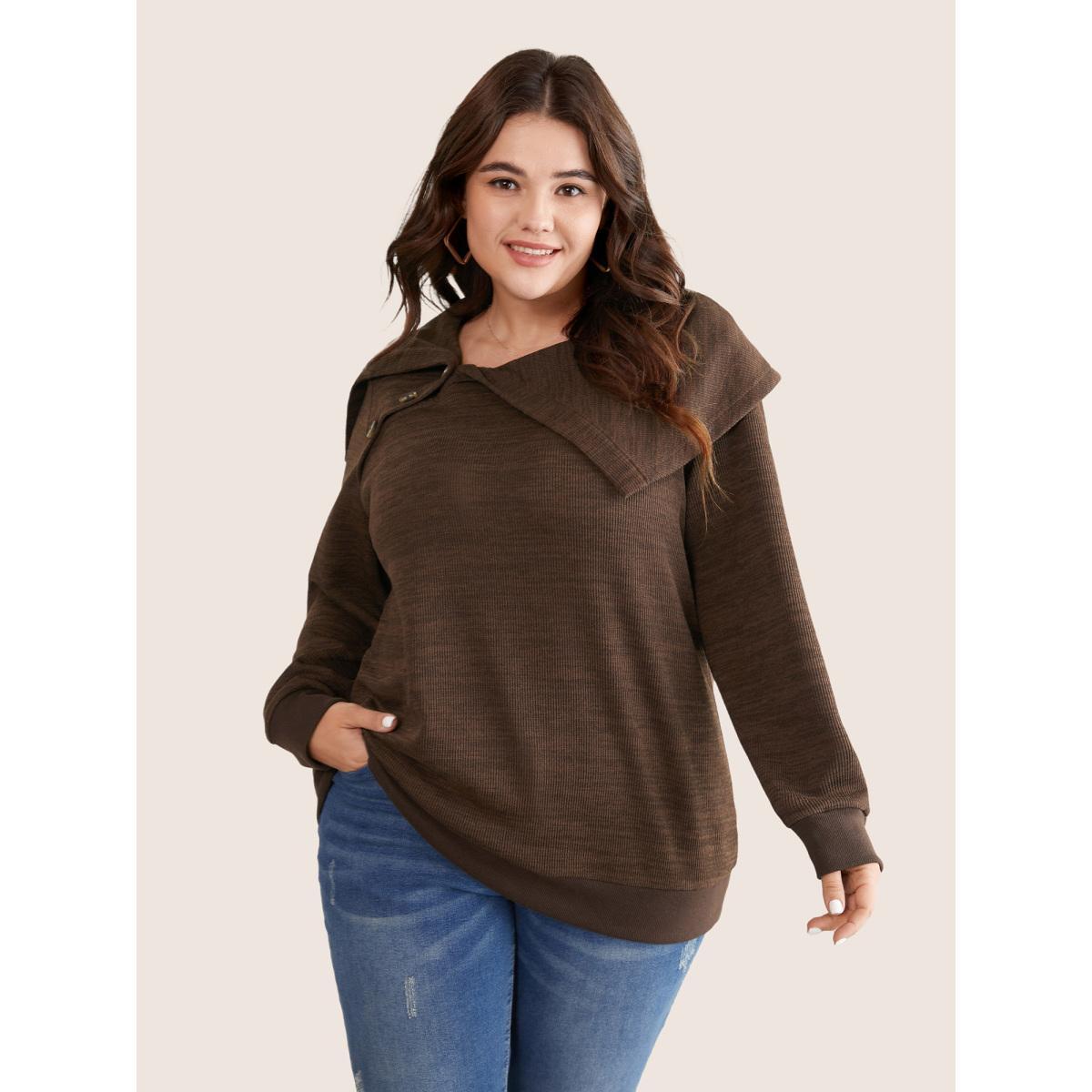 Plus Size Plisse Lapel Collar Button Detail Sweatshirt Women DarkBrown Casual Texture Lapel Collar Dailywear Sweatshirts BloomChic 30/6X Product Image