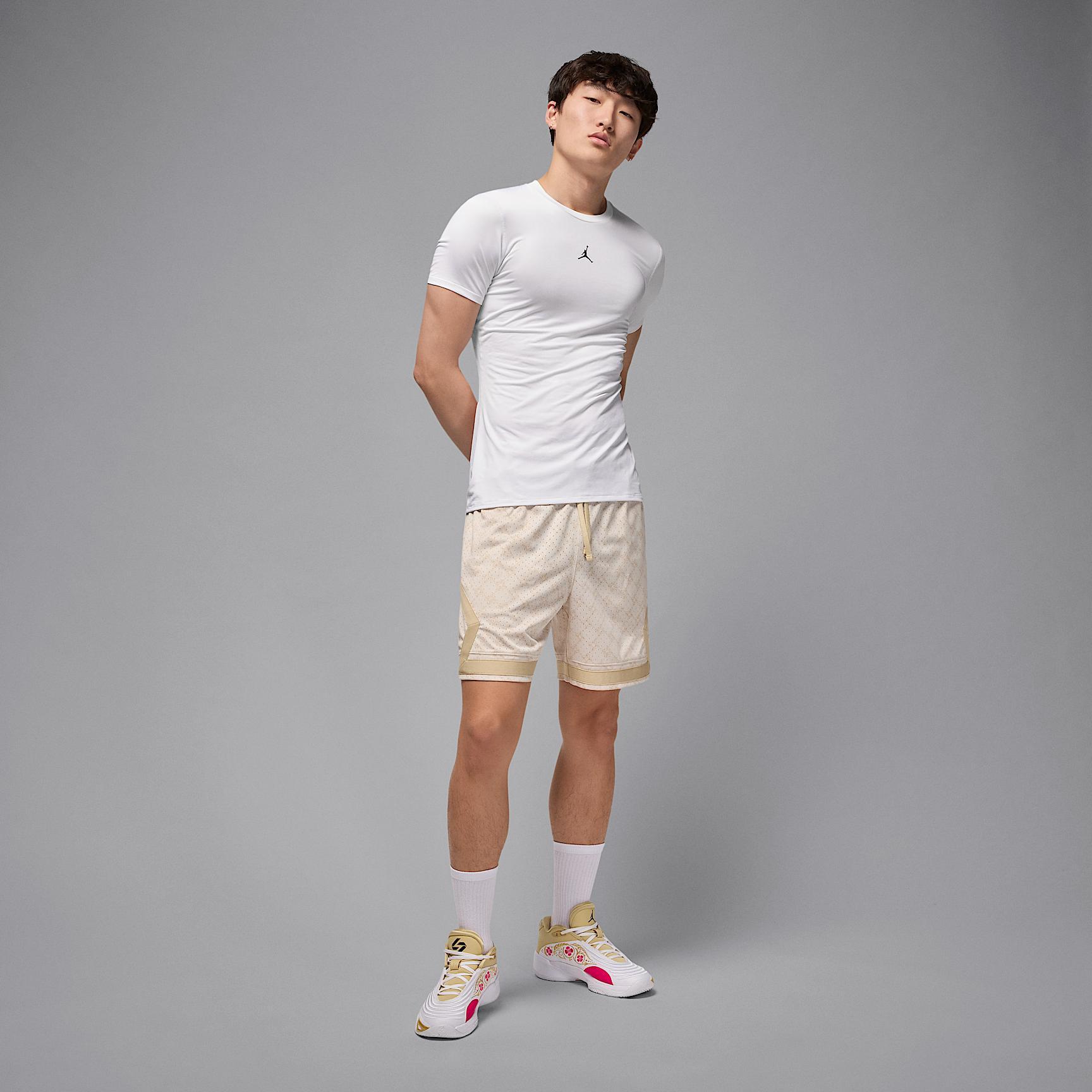 Jordan Sport Men's Dri-FIT Short-Sleeve Base Layer Top Product Image