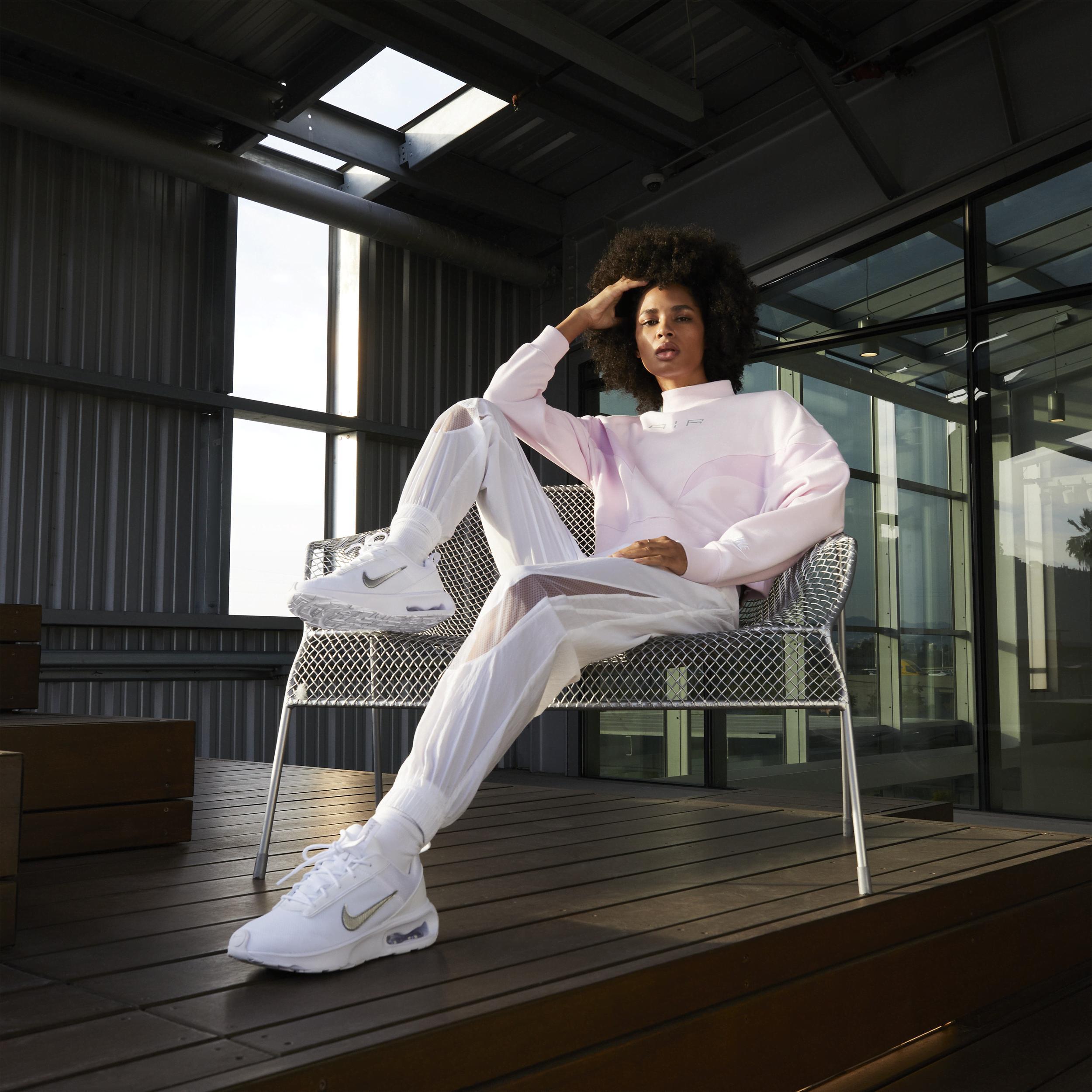 Nike Women's Air Max INTRLK Lite Shoes Product Image