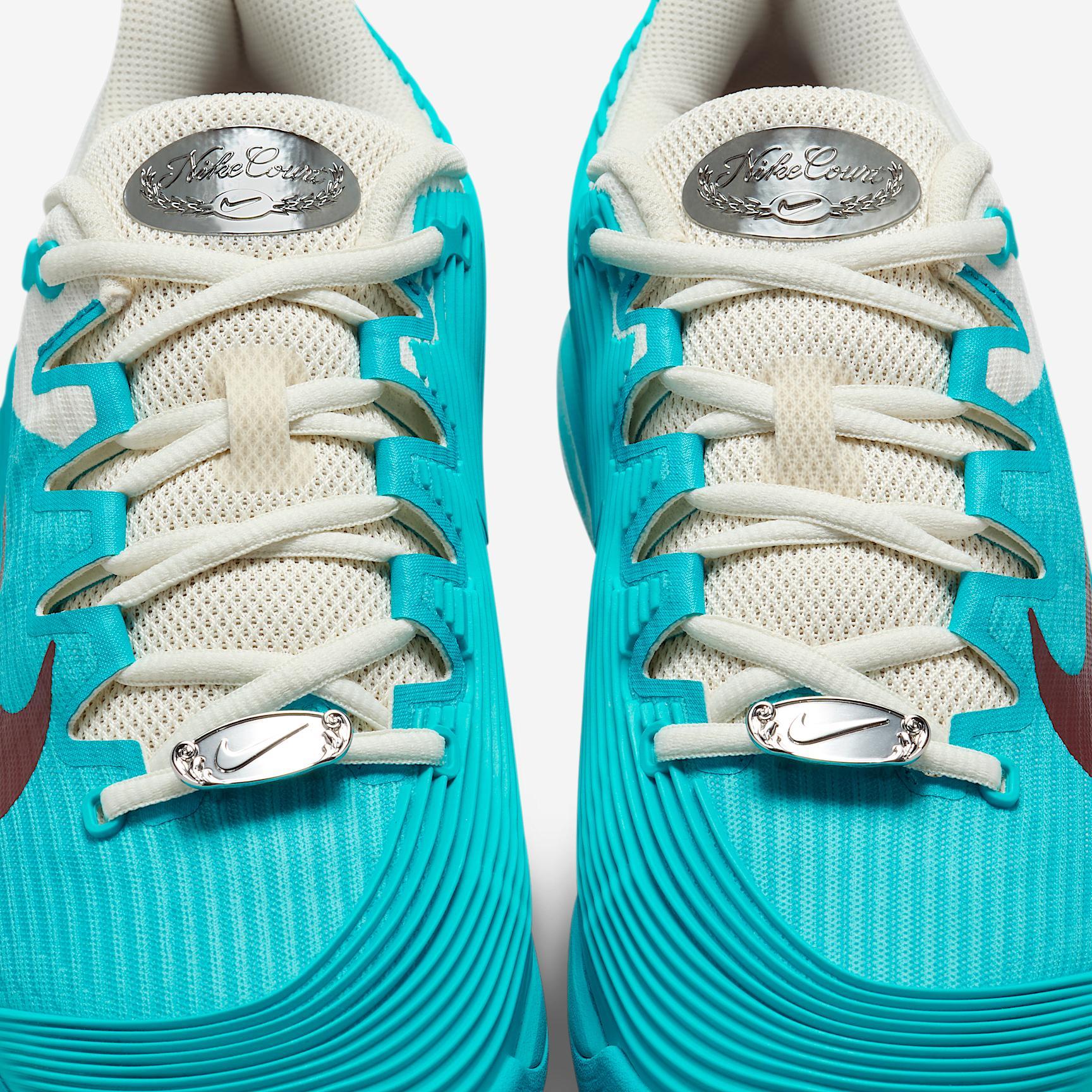 Nike Vapor 12 Premium Women's Hard Court Tennis Shoes Product Image