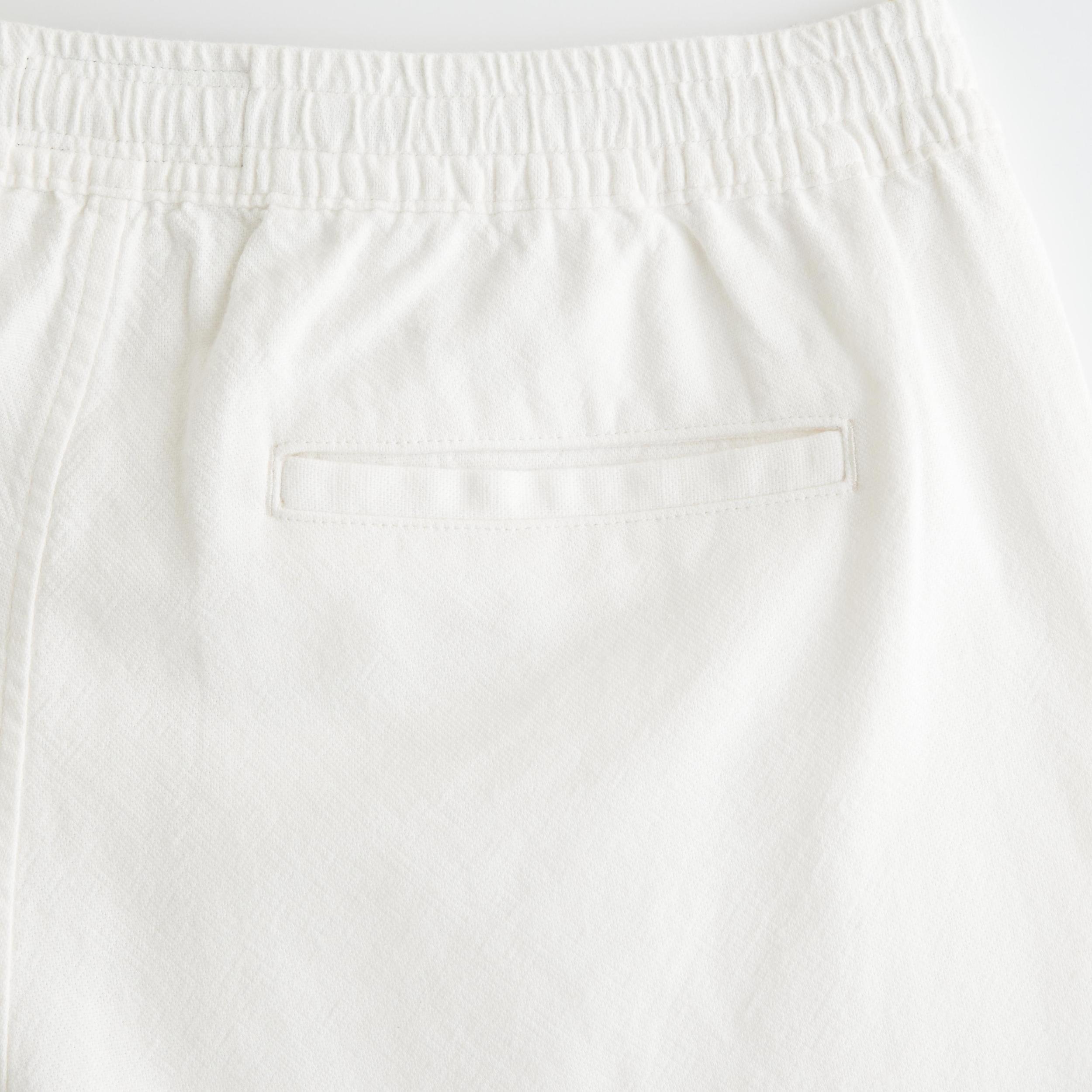 Relaxed Linen-Blend Pull-On Short Product Image