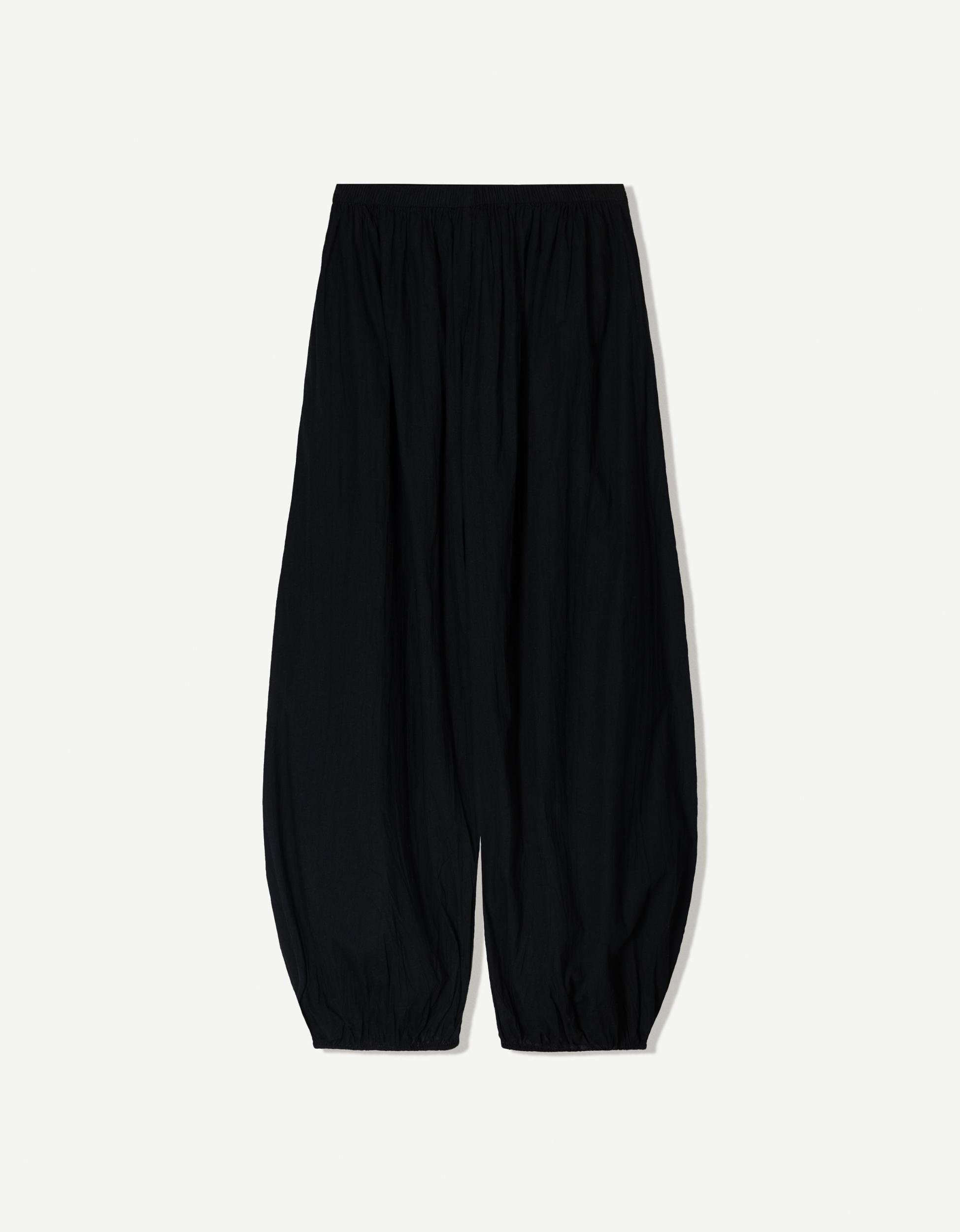 Baggy pants with an elastic waistband Product Image