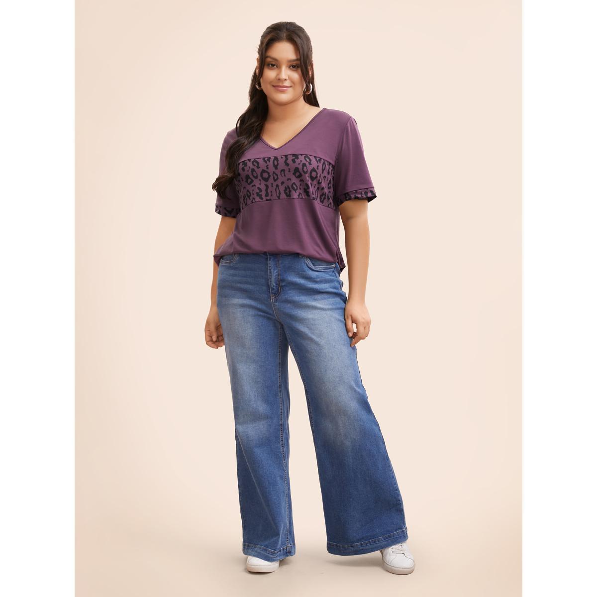 Plus Size V Neck Patchwork Leopard Print T-shirt Eggplant Women Casual Contrast V-neck Everyday T-shirts BloomChic 26/4X Product Image