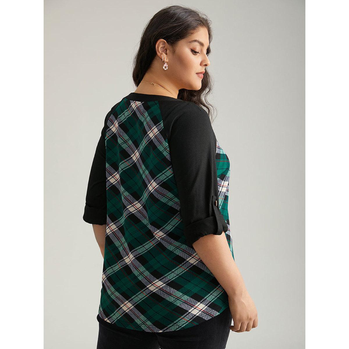Plus Size Plaid Contrast Roll Raglan Sleeve T-shirt Green Women Casual Contrast Plaid V-neck Festival-Christmas T-shirts BloomChic 10/M Product Image