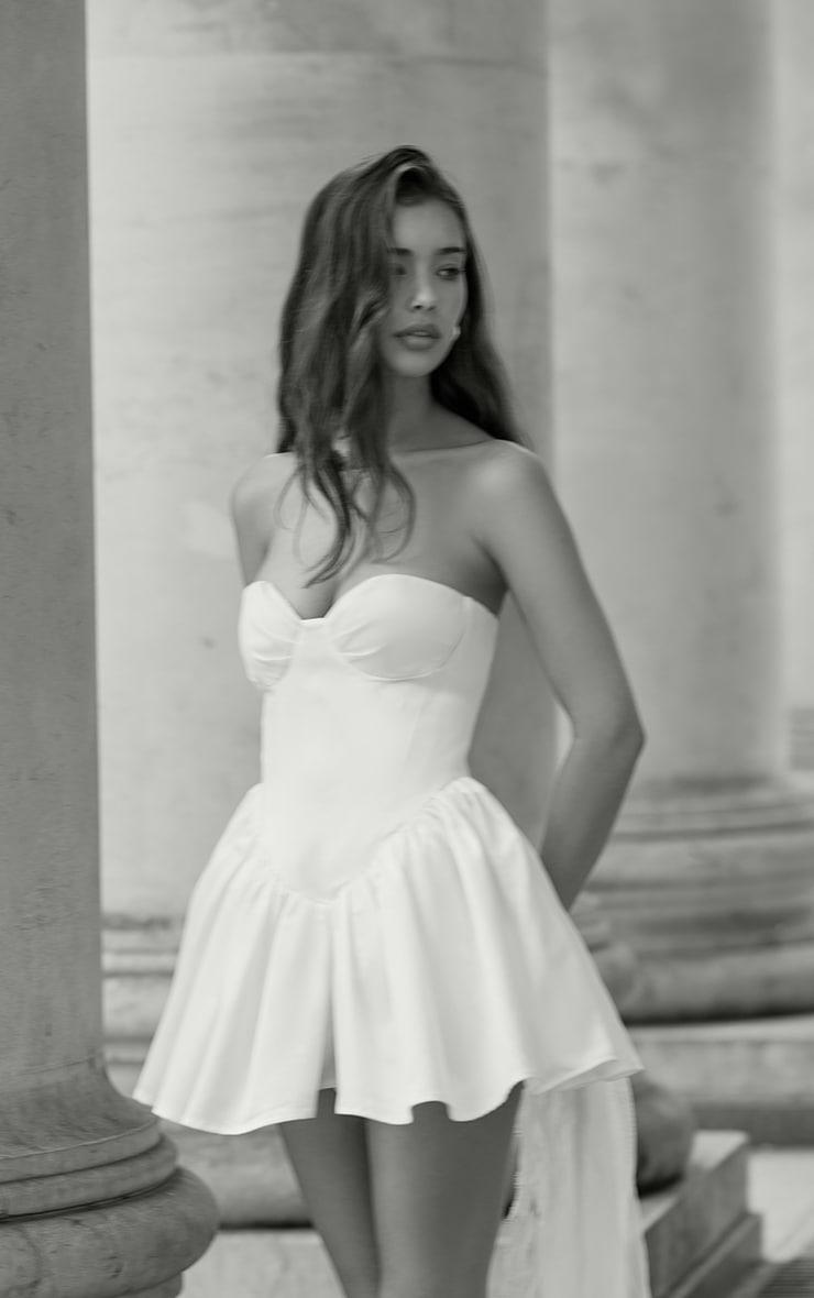 Premium White Satin Sweetheart Corset Hip Pleated Romper Product Image