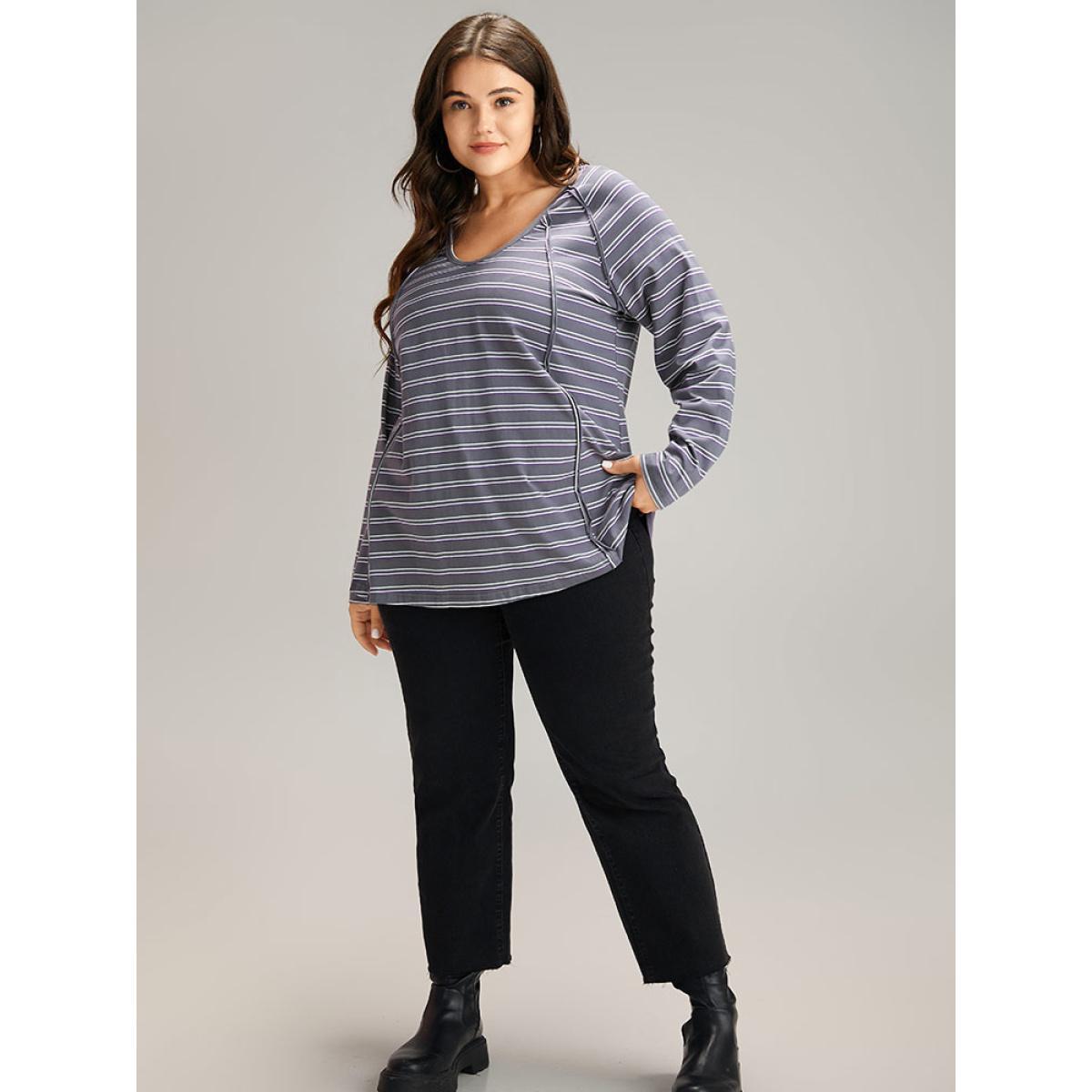 Plus Size Striped Patchwork Raglan Sleeve T-shirt Heather Women Casual Contrast Striped V-neck Dailywear T-shirts BloomChic 28/5X Product Image