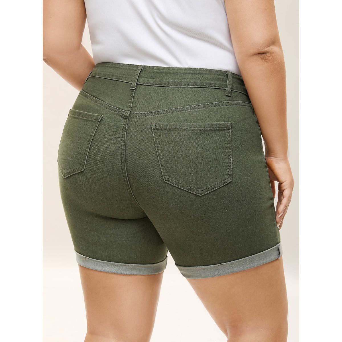 Plus Size High-Rise Classic Cut Denim Shorts Women Denimgreen Medium stretch Everyday-Casual Slanted pocket Workwear Essentials Denim Shorts BloomChic 20/2X Product Image