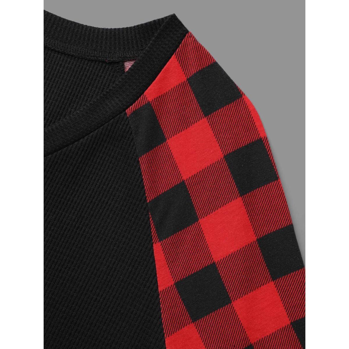 Plus Size V Neck Plaid Patchwork Contrast T-shirt Black Women Casual Contrast V-neck Everyday T-shirts BloomChic 28/5X Product Image