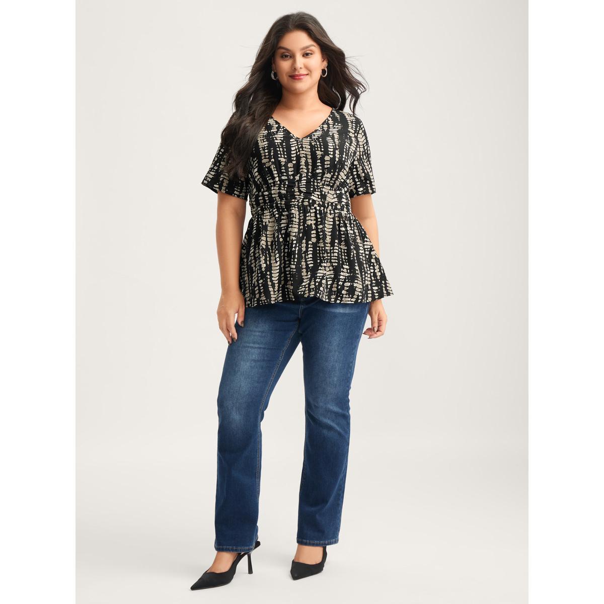 Plus Size Black Abstract Print Cinched Waist Blouse Women Short sleeve V-neck Everyday-Elegant Blouses BloomChic 10/M Product Image