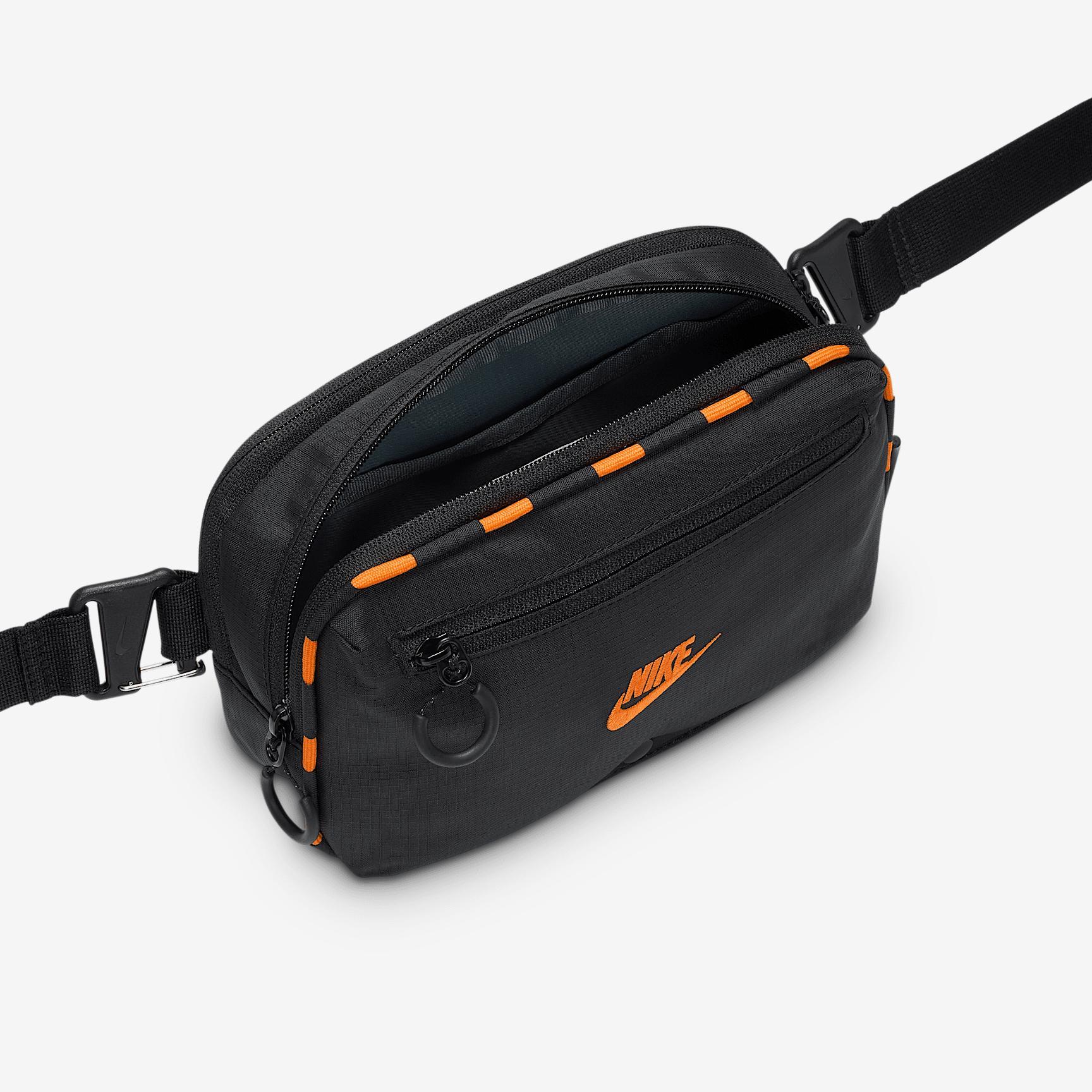 Nike Hayward Patrol Crossbody Bag (4L) Product Image