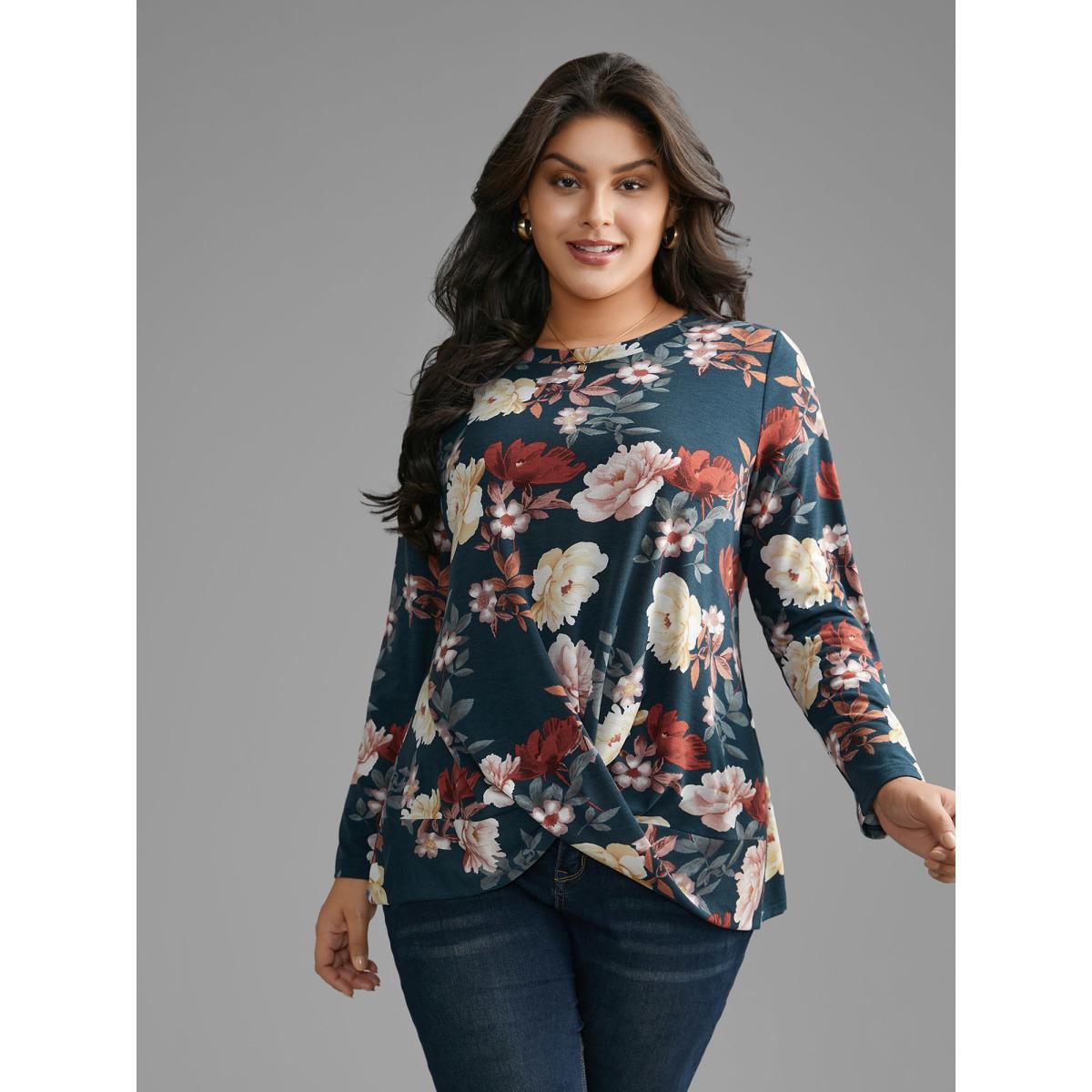 Plus Size Floral Crew Neck Twist Front T-shirt Multicolor Women Elegant Twist Natural Flowers Round Neck Everyday T-shirts BloomChic 30/6X Product Image